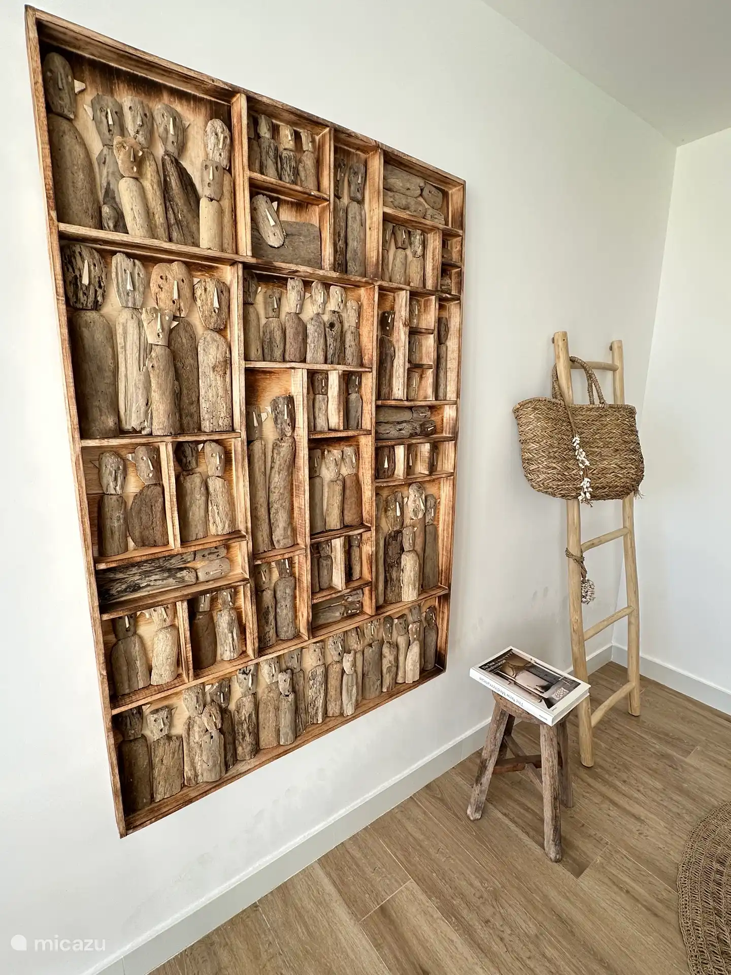 Bedroom details 