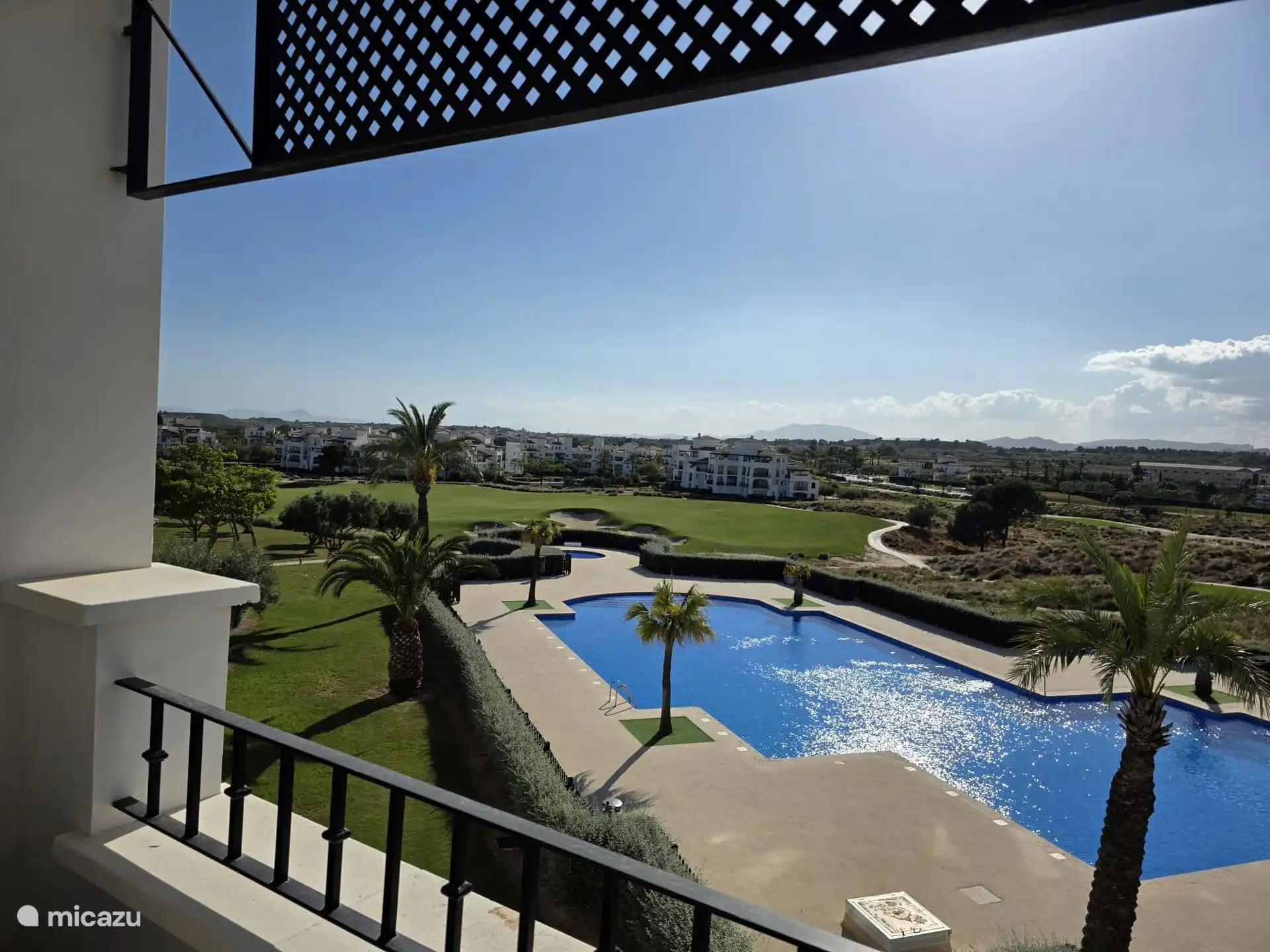 Uitzicht vanaf balkon