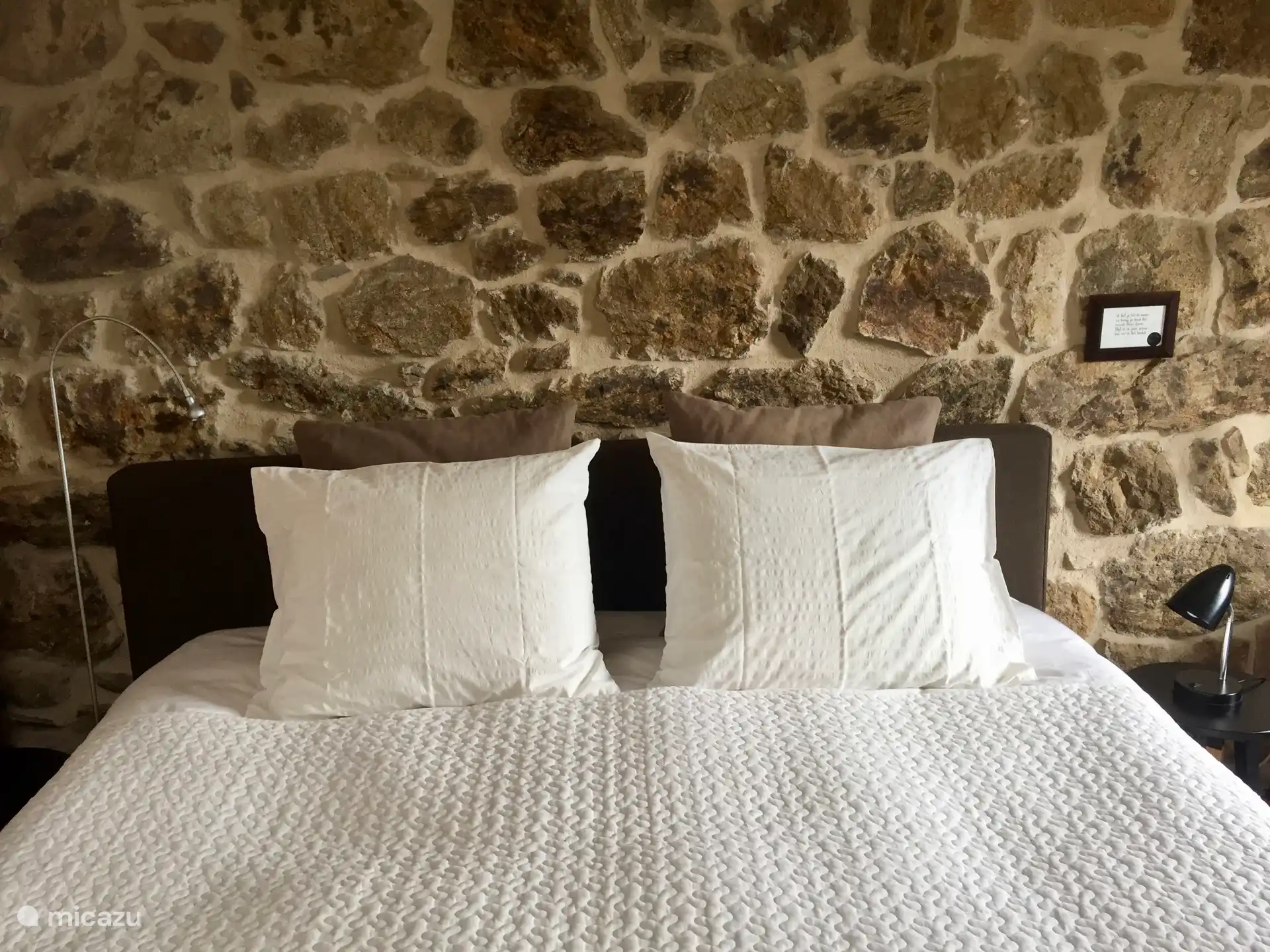 Detail bed