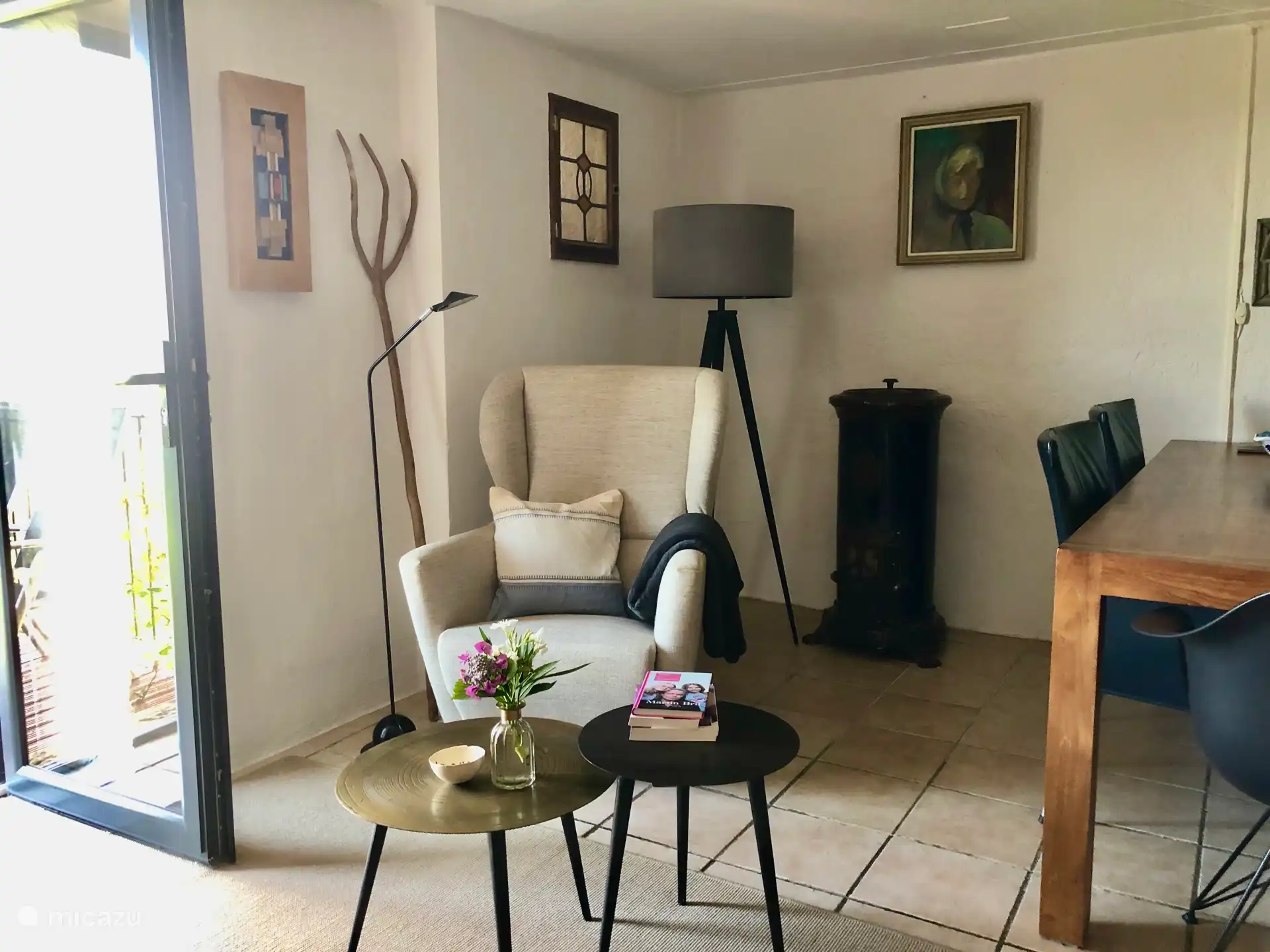 Een comfortabele en authentieke woonkamer