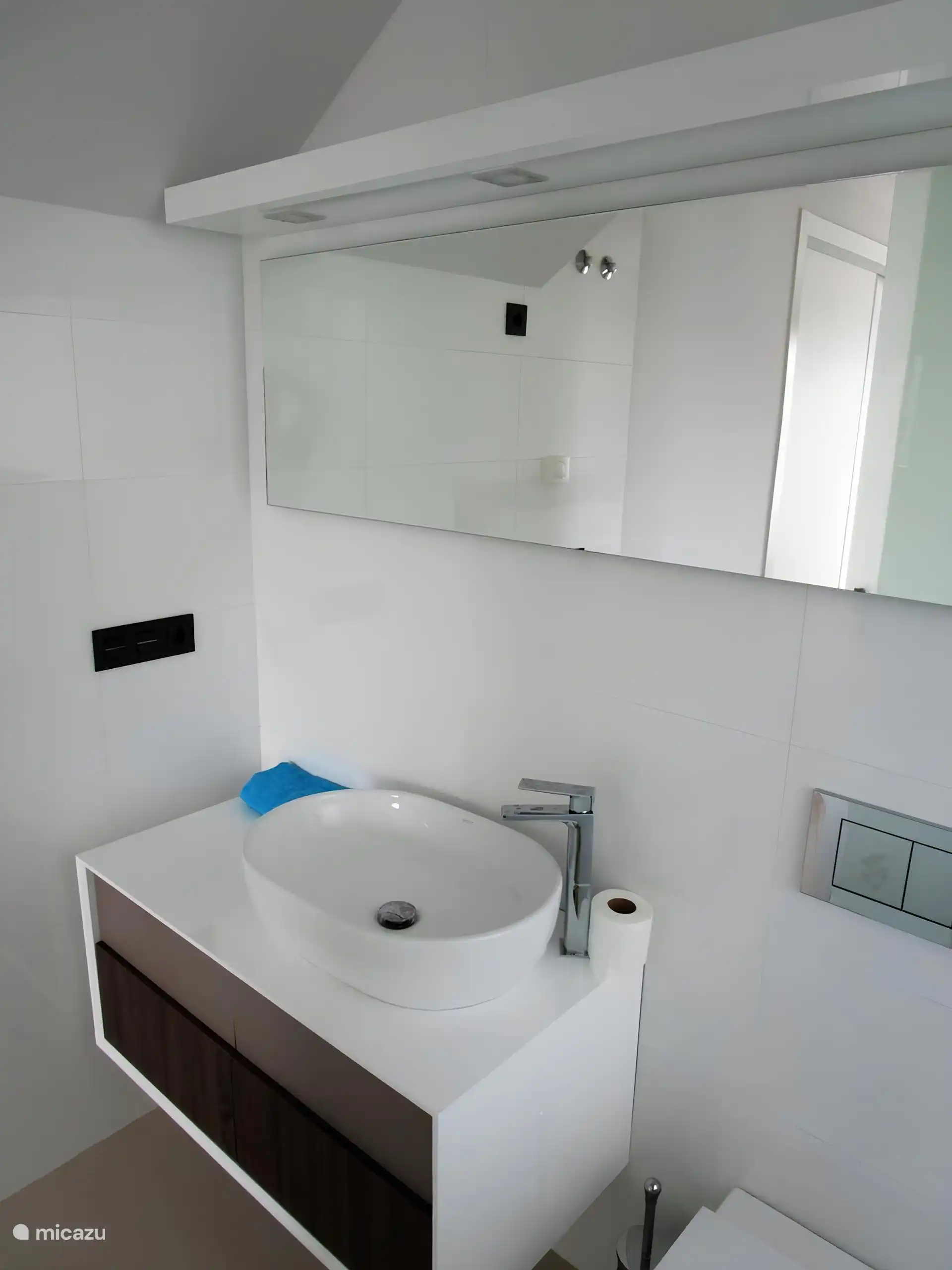 Baño 1 al dormitorio principal