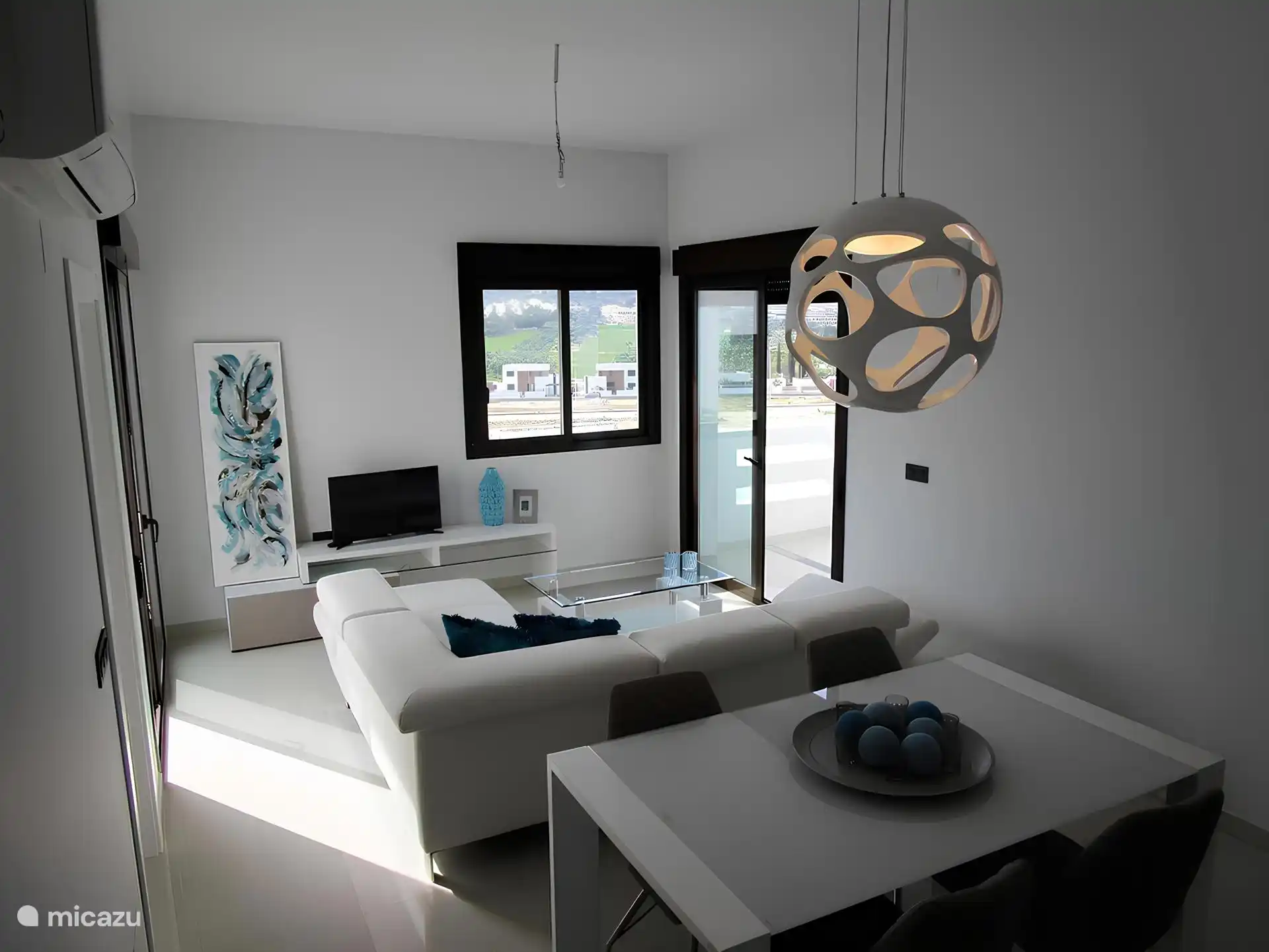 Salón con 2 terrazas