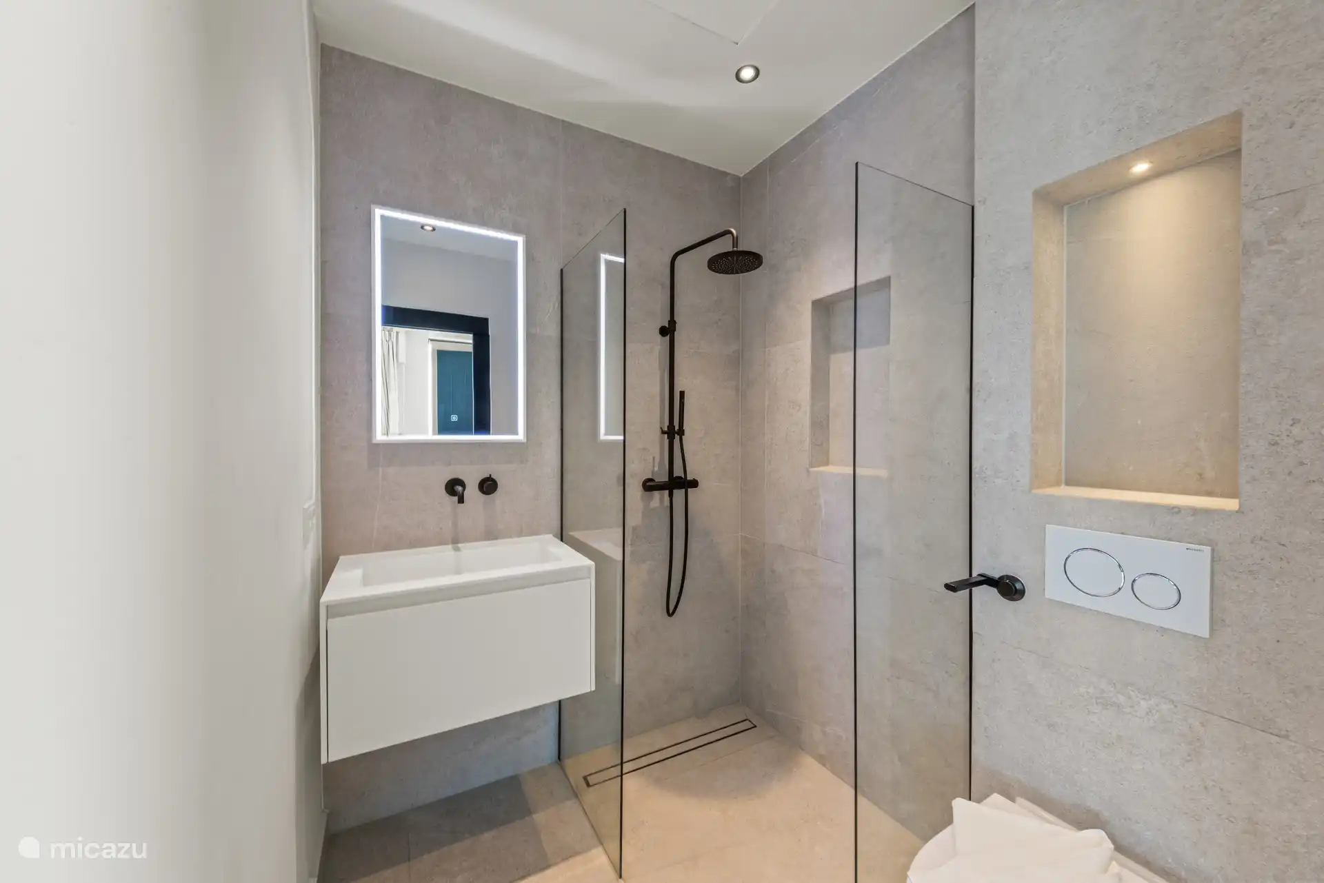 Badezimmer 3 im Erdgeschoss