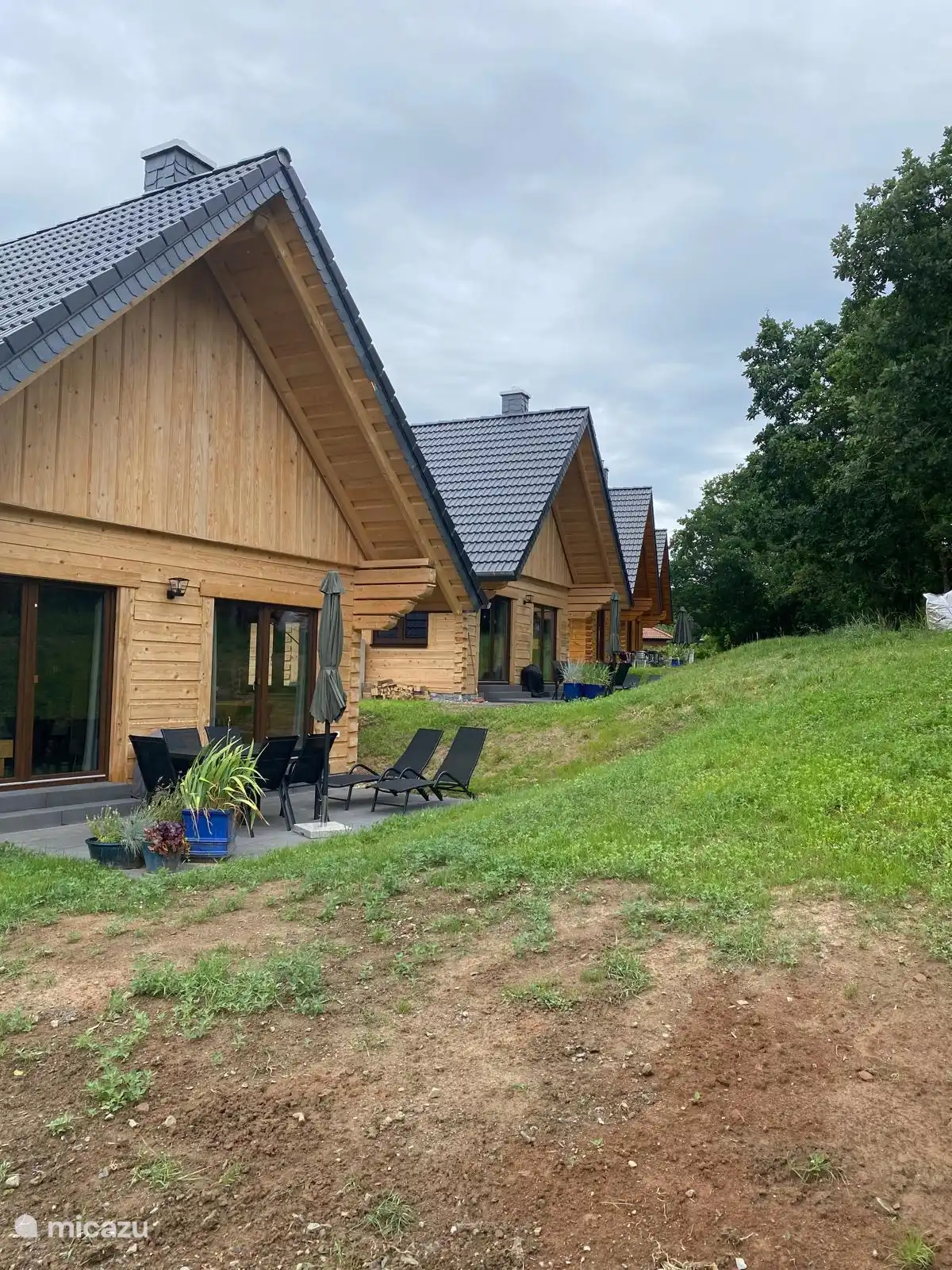 location at the back of the terrace