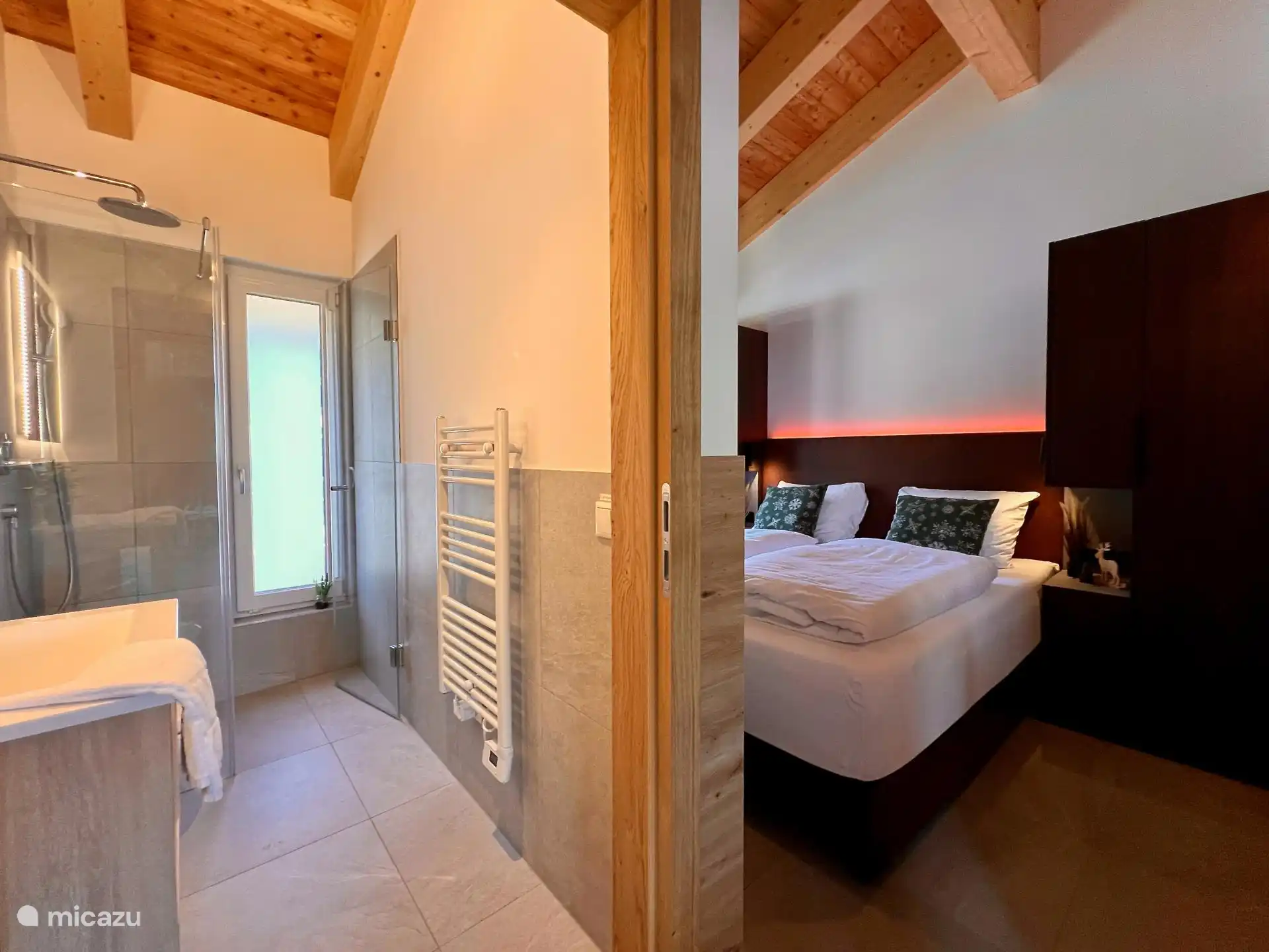 Salle de bain 3, près de la chambre 3.