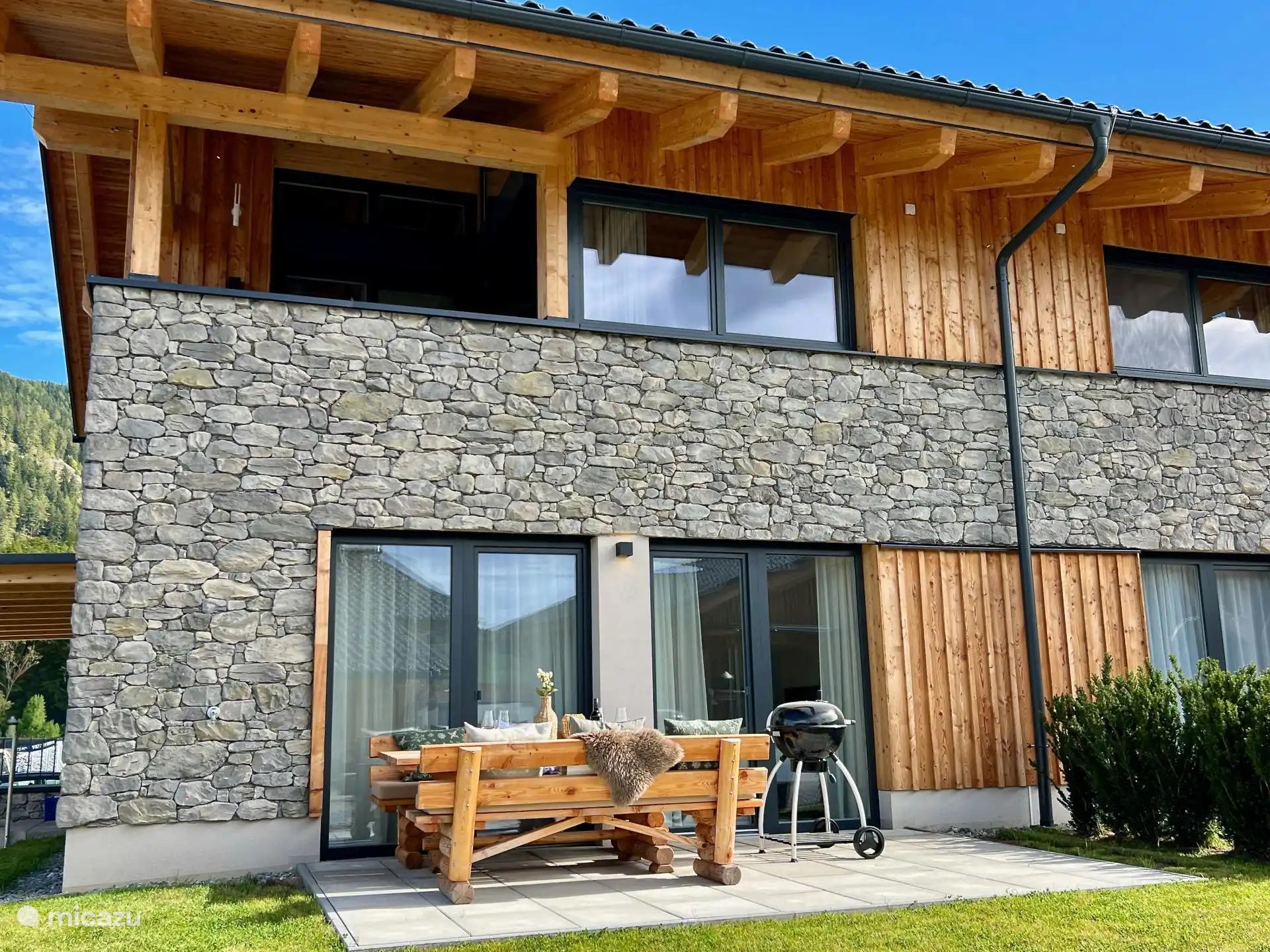 Terrasse avec barbecue