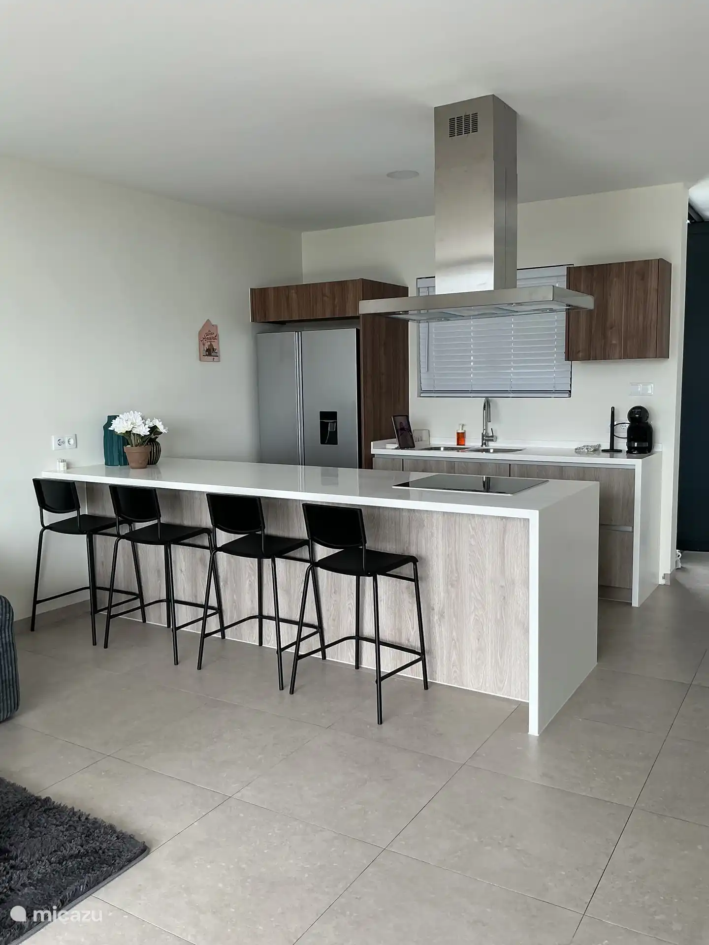 Keuken en eetkamer binnen