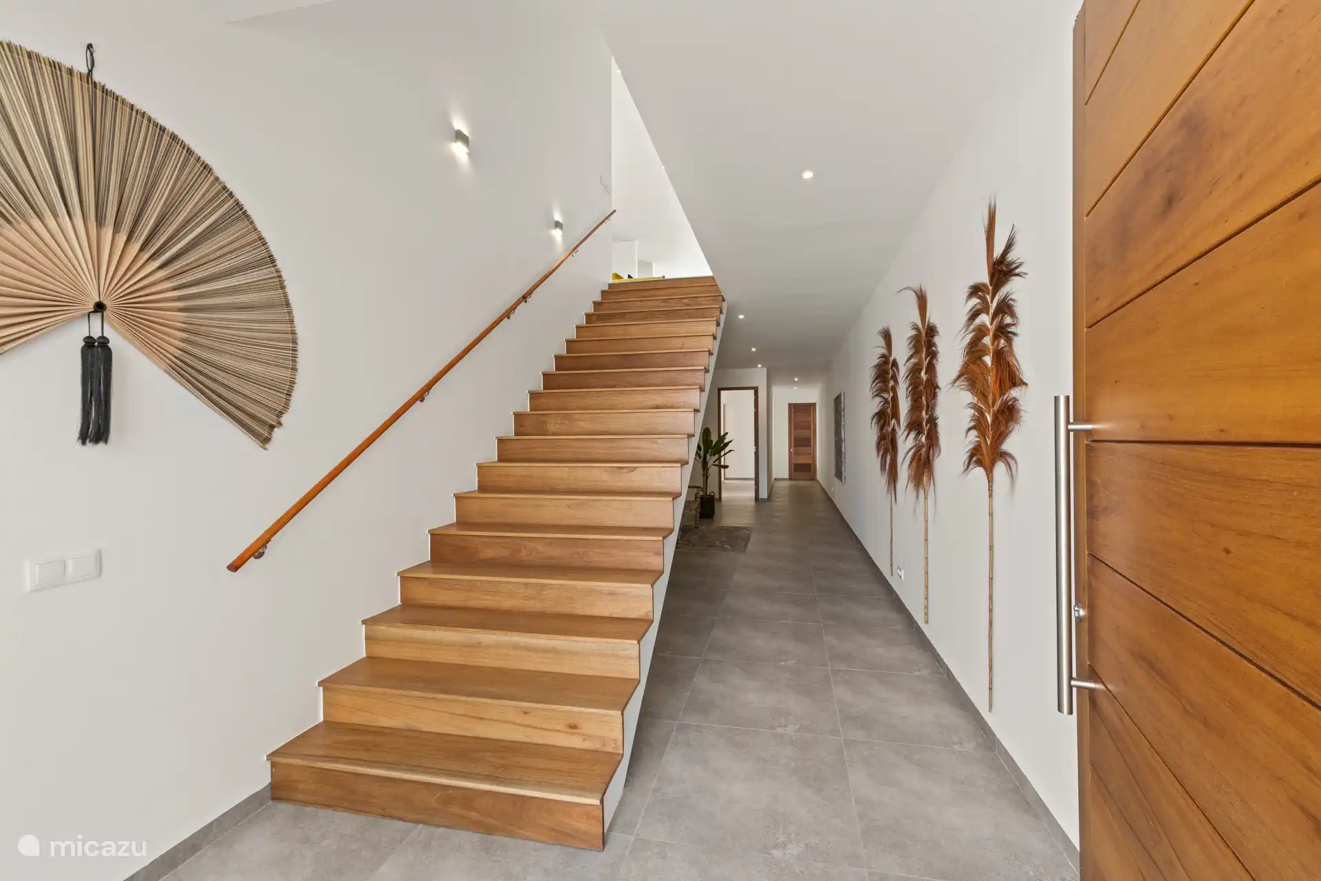 La zone de vie de cette villa est située au premier étage.