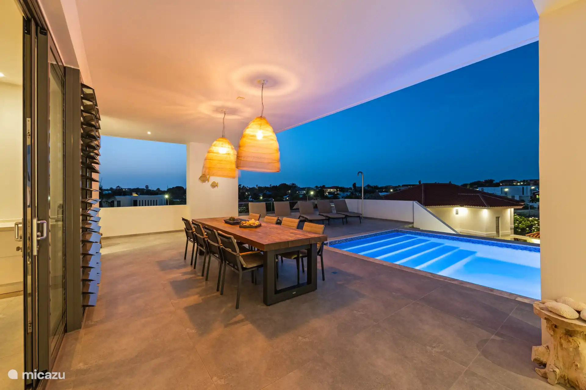 Que vous veniez vous détendre, découvrir Curaçao ou profiter ensemble, Villa Sunset Vista est la base idéale.