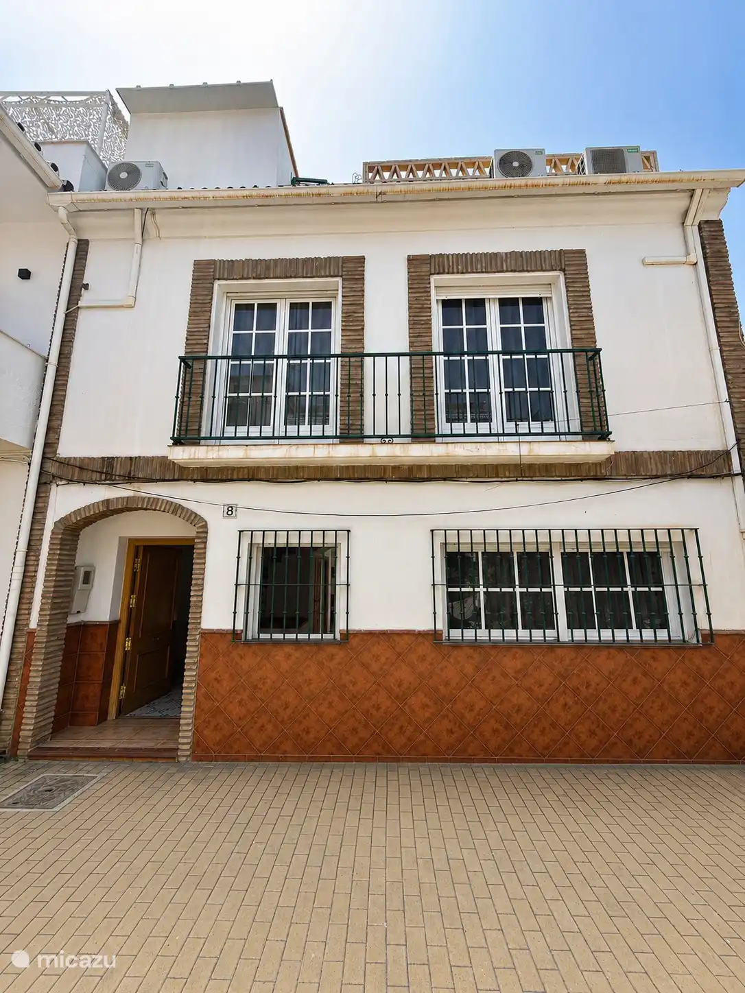Façade