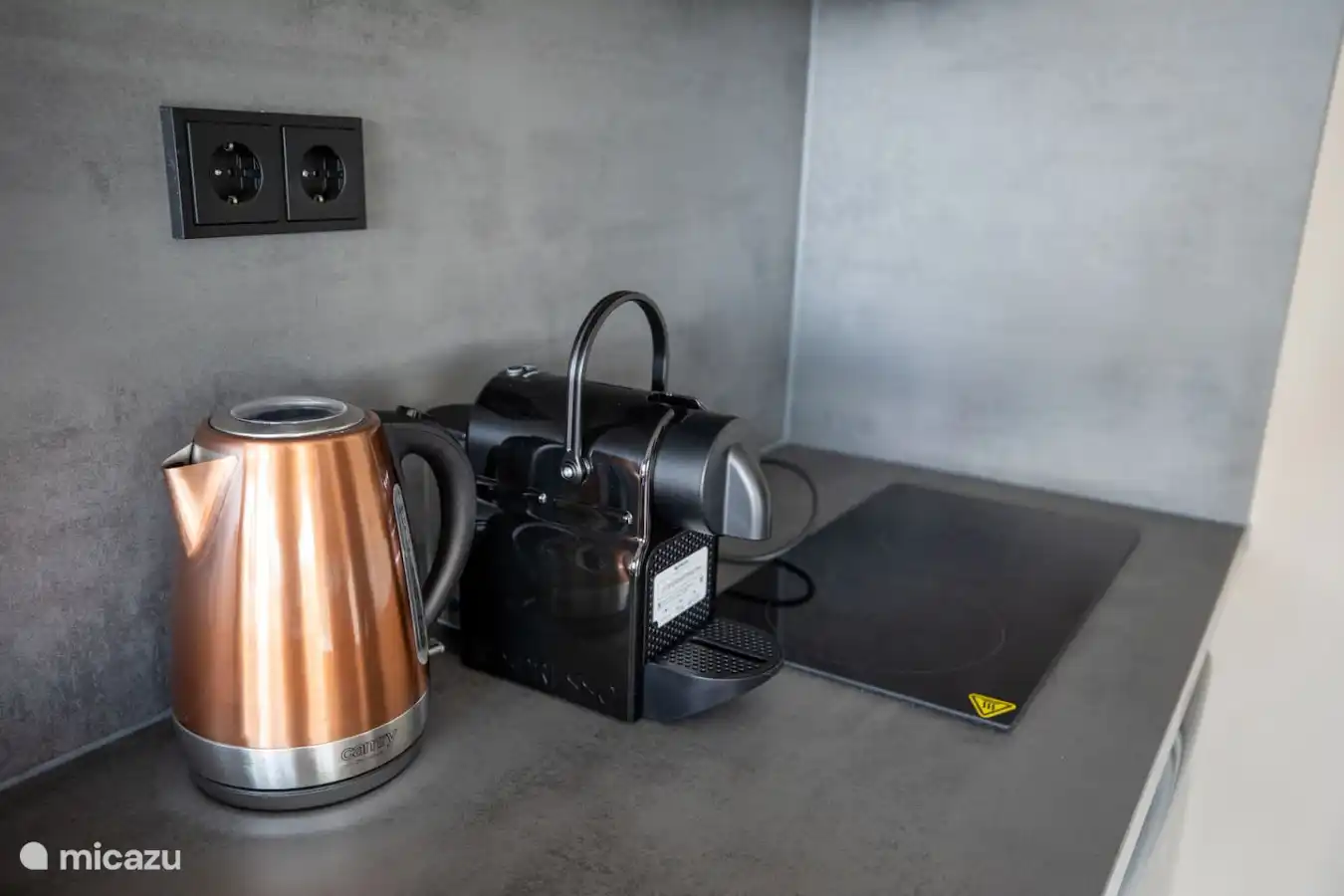 Waterkoker en Nespresso-apparaat