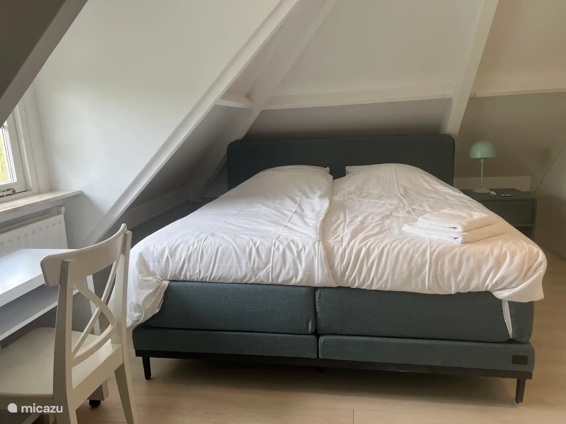 Segunda foto del segundo dormitorio.