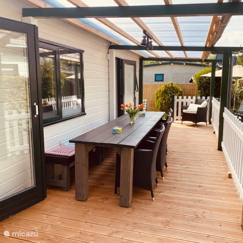Modern vakantiehuis op vakantiepark