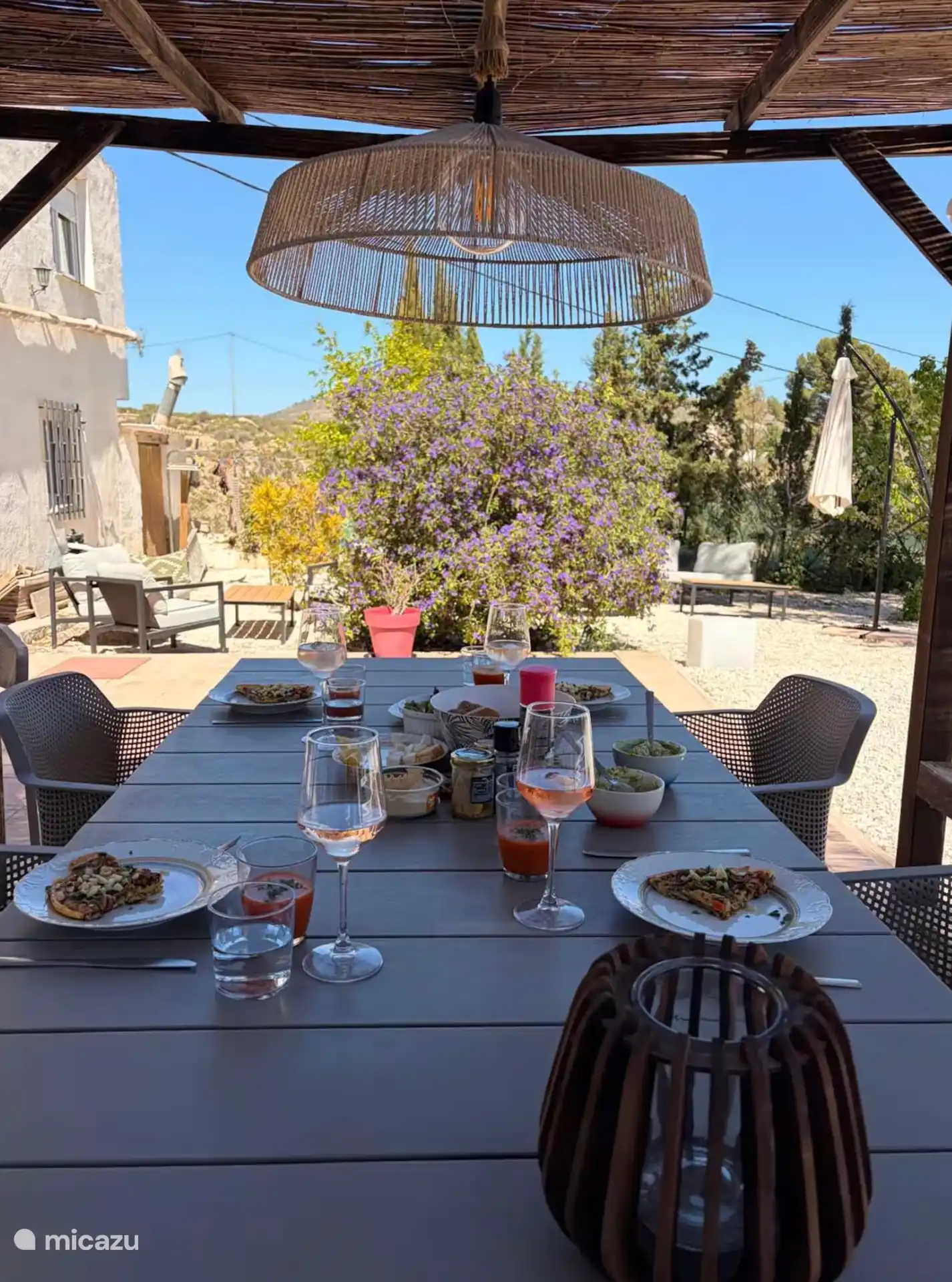 Mesa de comedor exterior