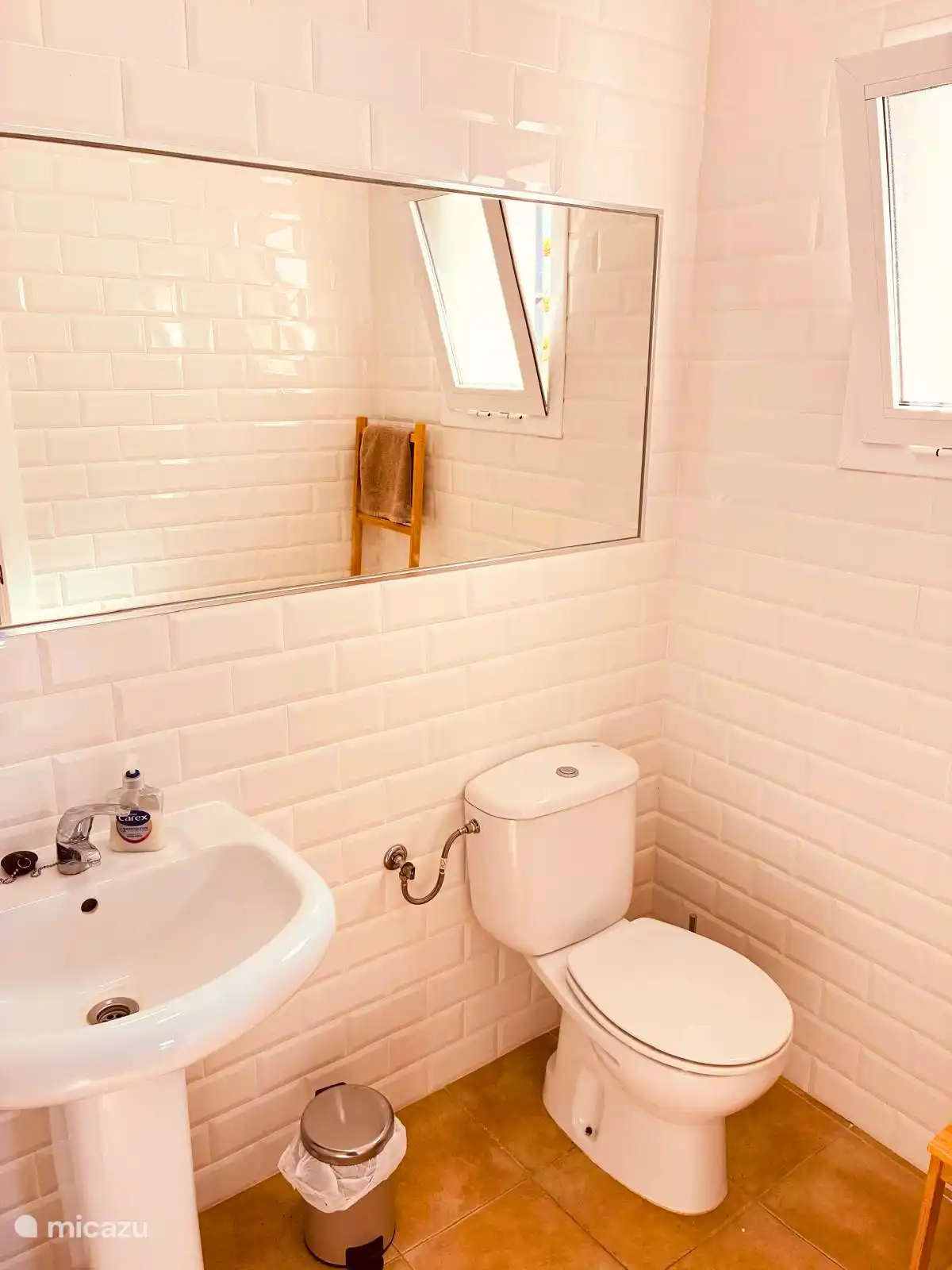 Half bathroom on the upper level