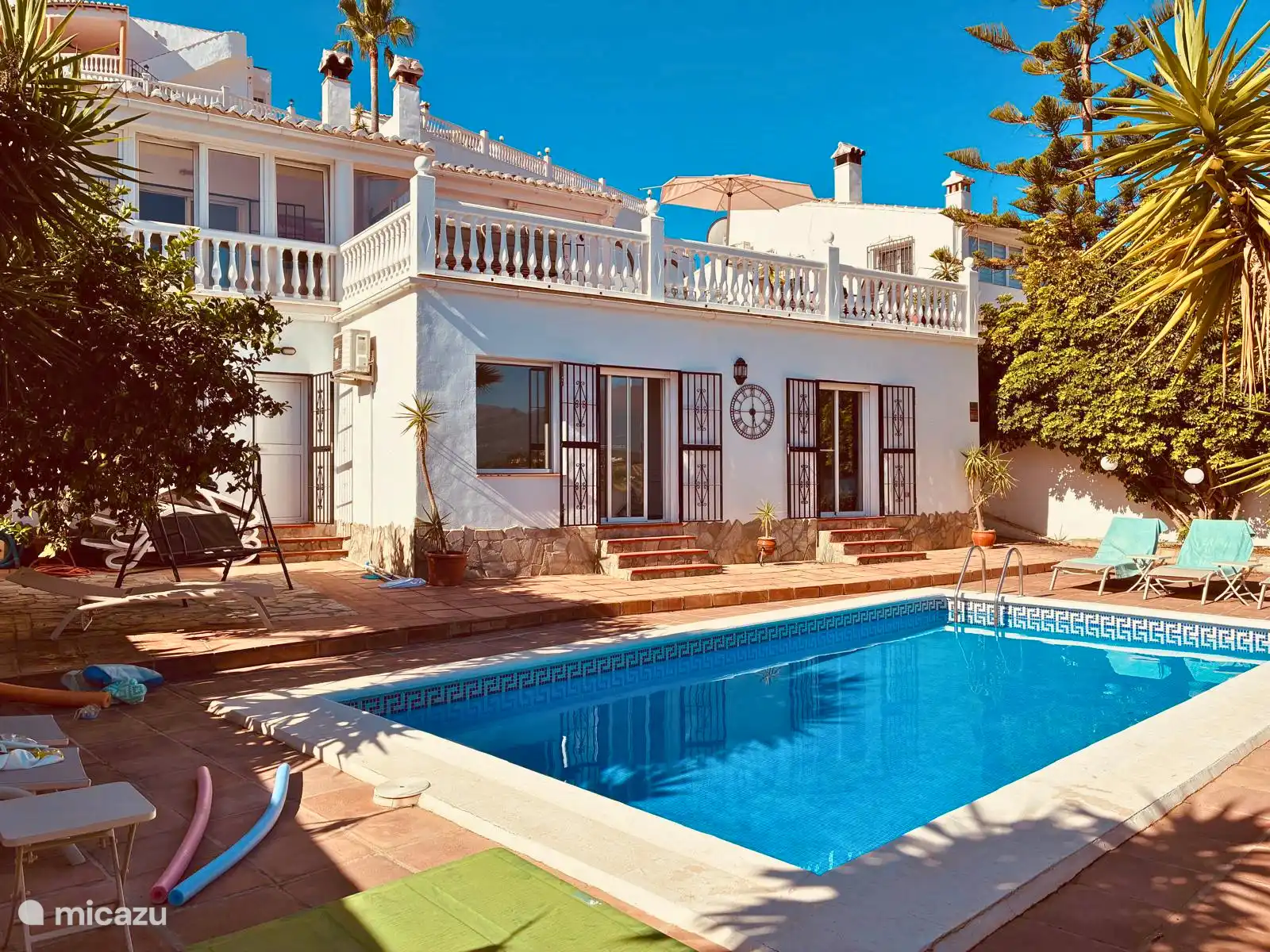 villa in Spain, Andalusia, Viñuela – Villa with lake and mountain view