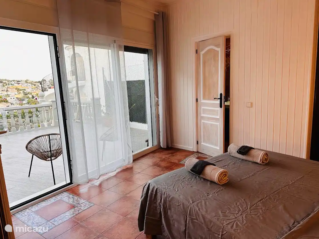 Troisième chambre avec salle de bain privée attenante