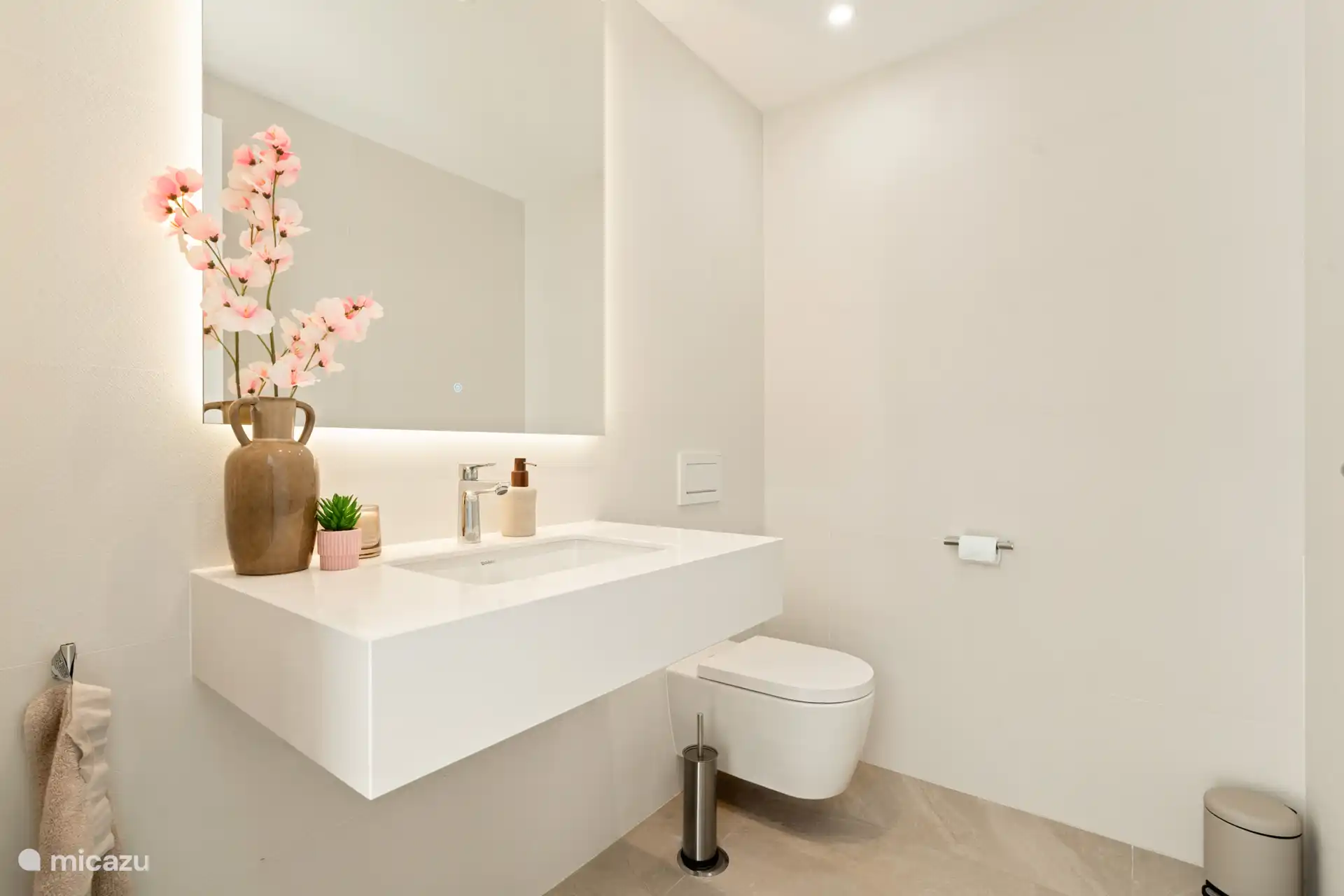 Separate Toilette