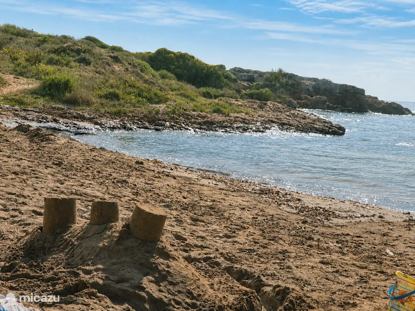 Eén van de vele leuke strandjes in de buurt (Cala Reona)