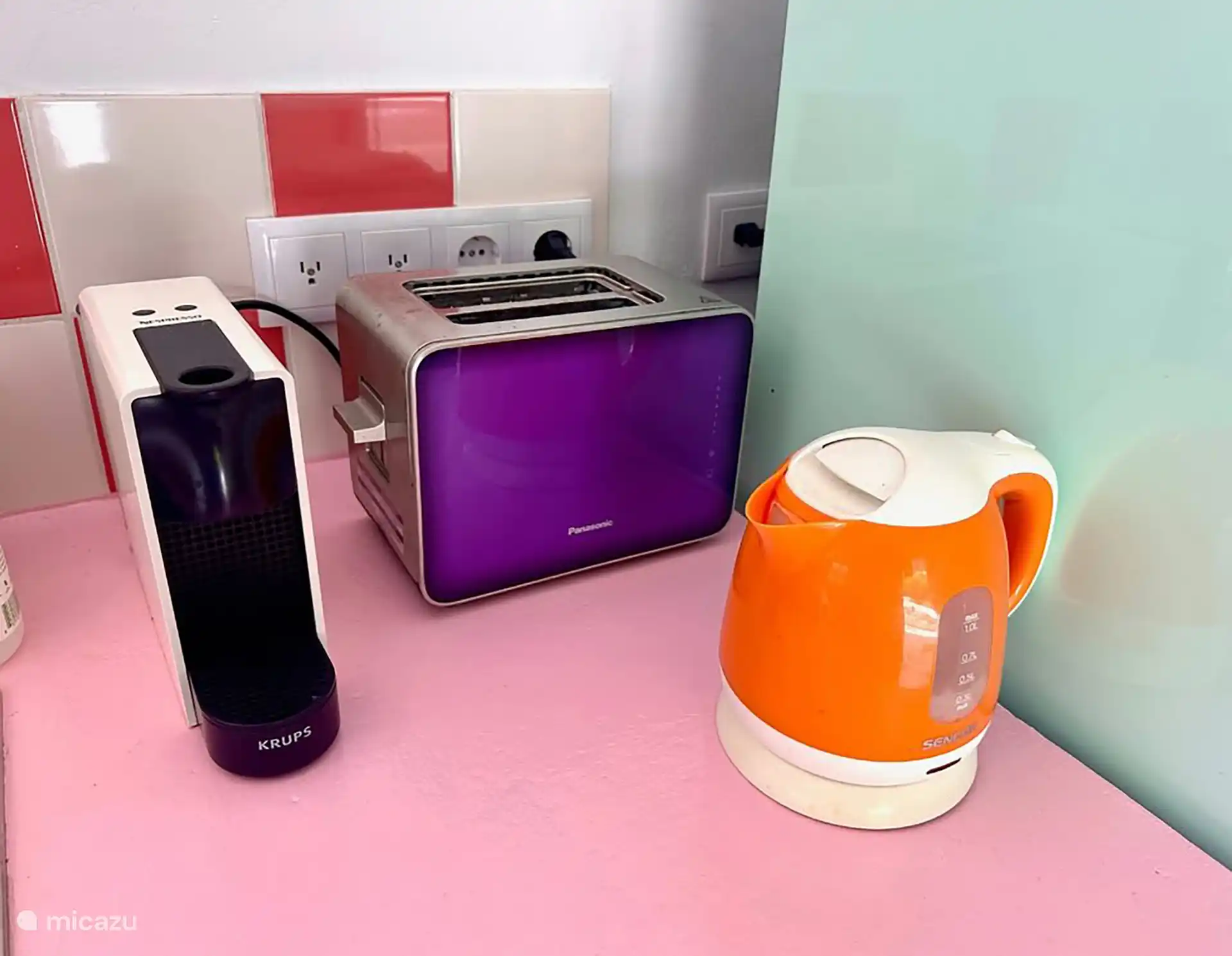 Nespresso, Toaster und Wasserkocher.