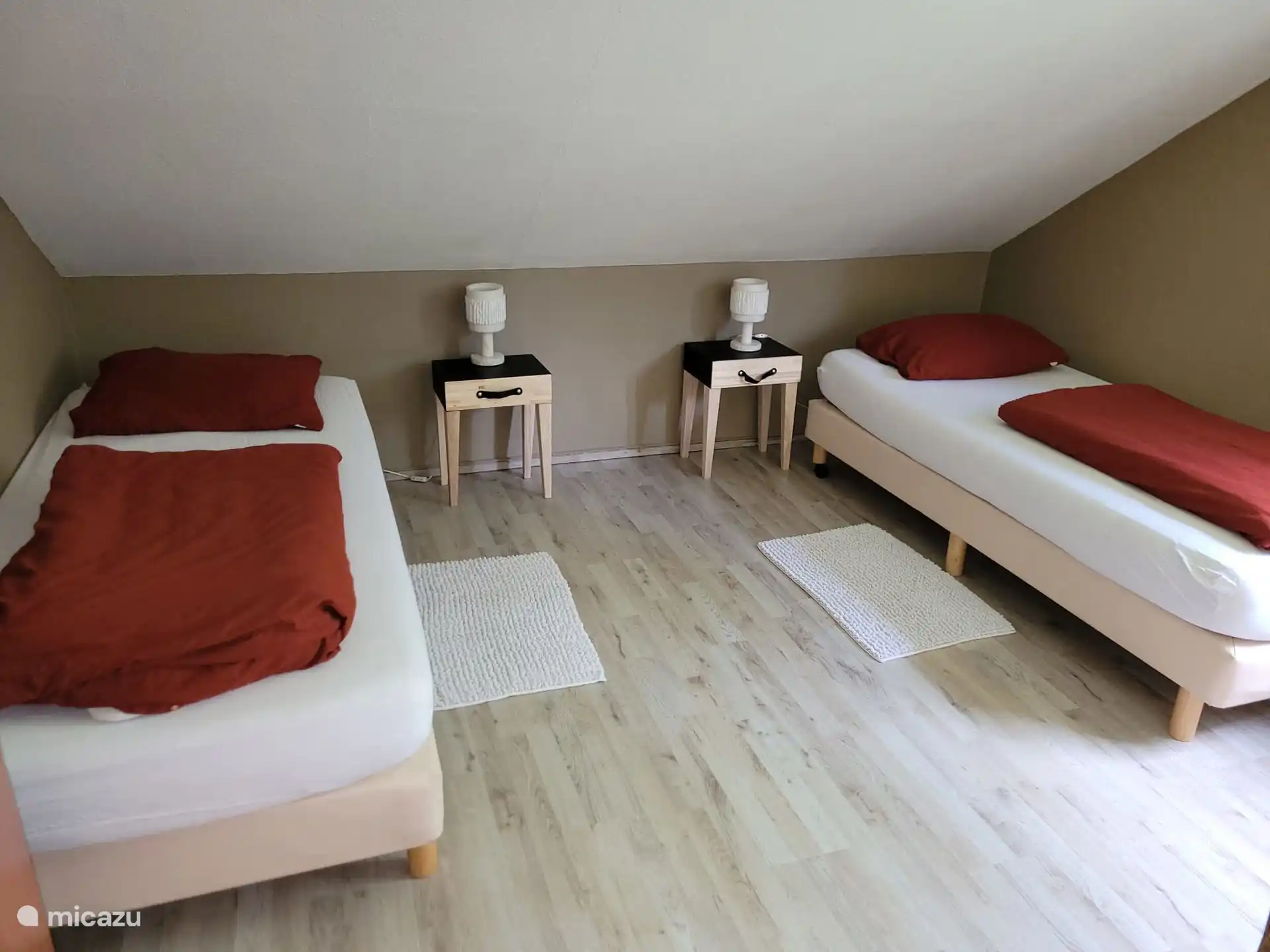 Twee persoons slaapkamer appartement tweede verdieping 