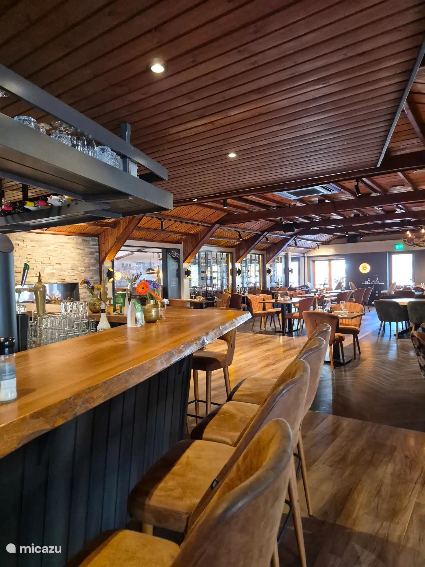 Op het park zit een heel goed restaurant, heerlijk om eens uit eten te gaan! 