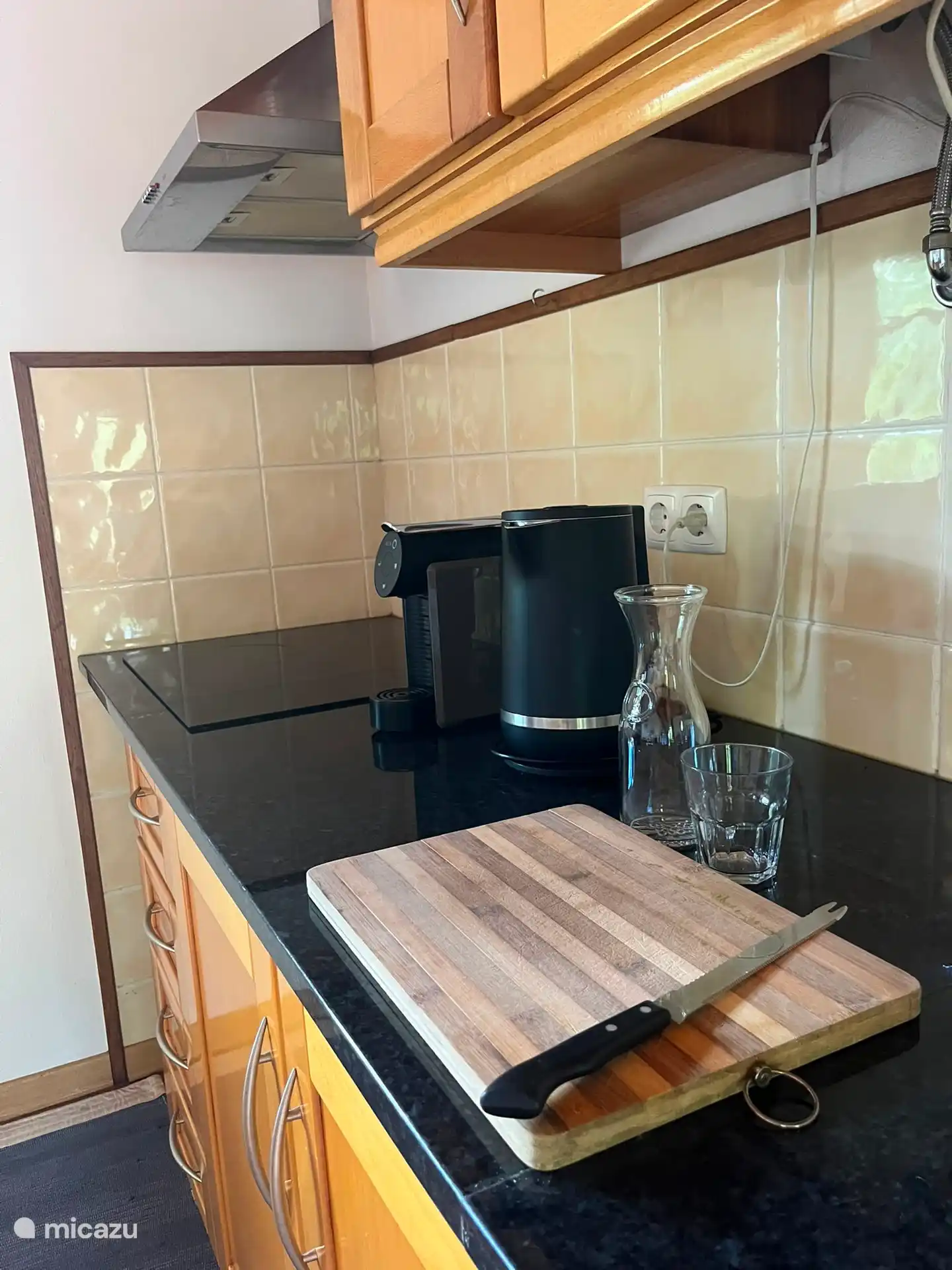 De keuken is voorzien van alles wat je nodig hebt om zelf een heerlijke maaltijd te bereiden