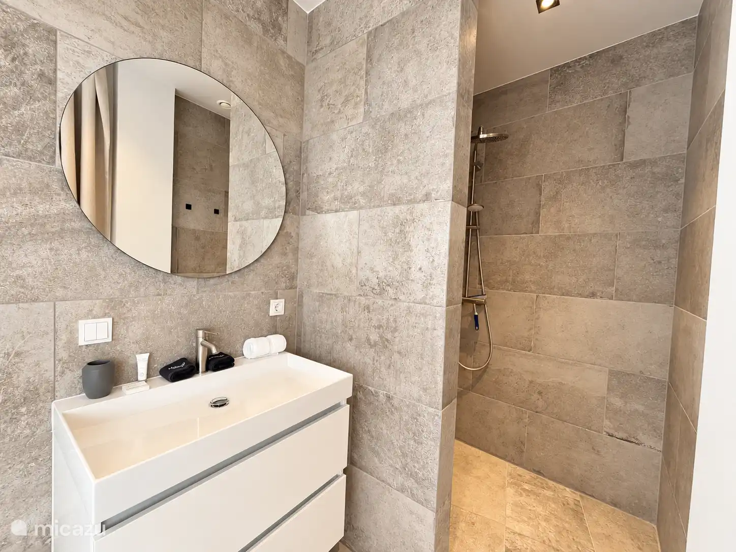 Badkamer slaapkamer 2