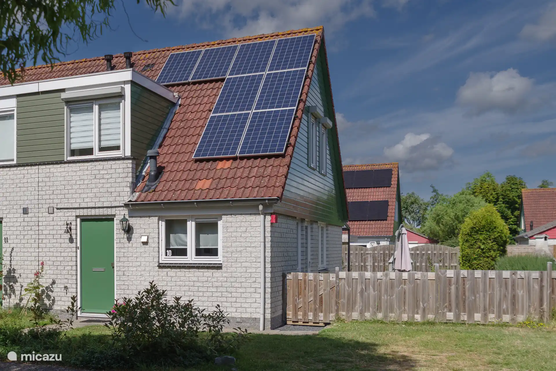 Voorzijde huis nr. 10