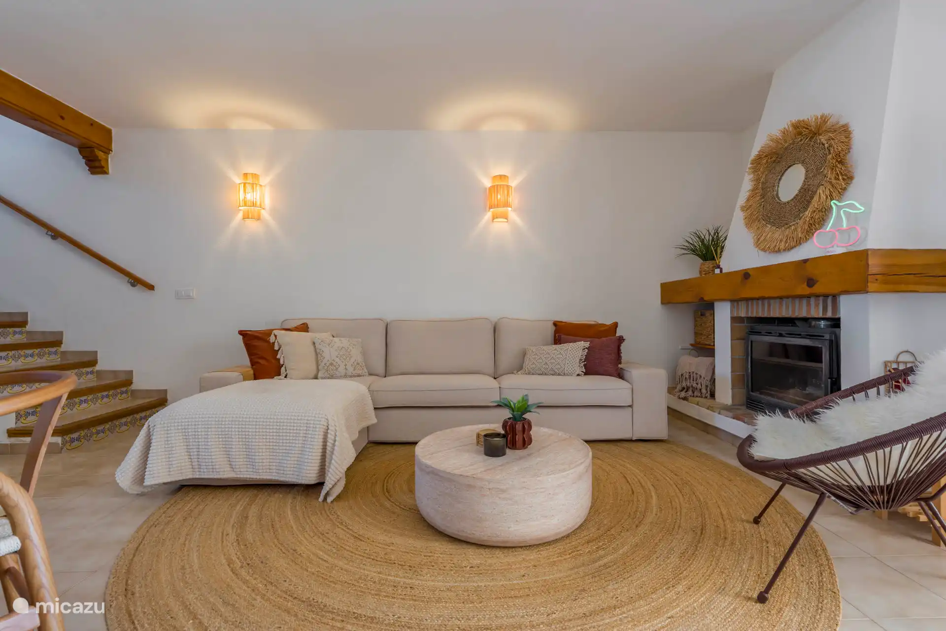 Das Wohnzimmer mit Kamin