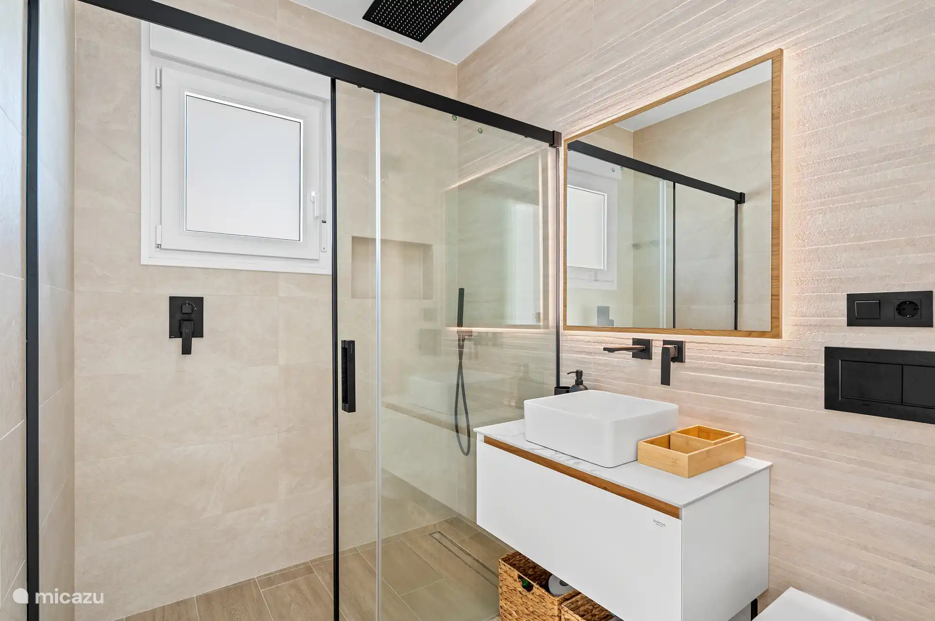 Badkamer van de hoofdslaapkamer