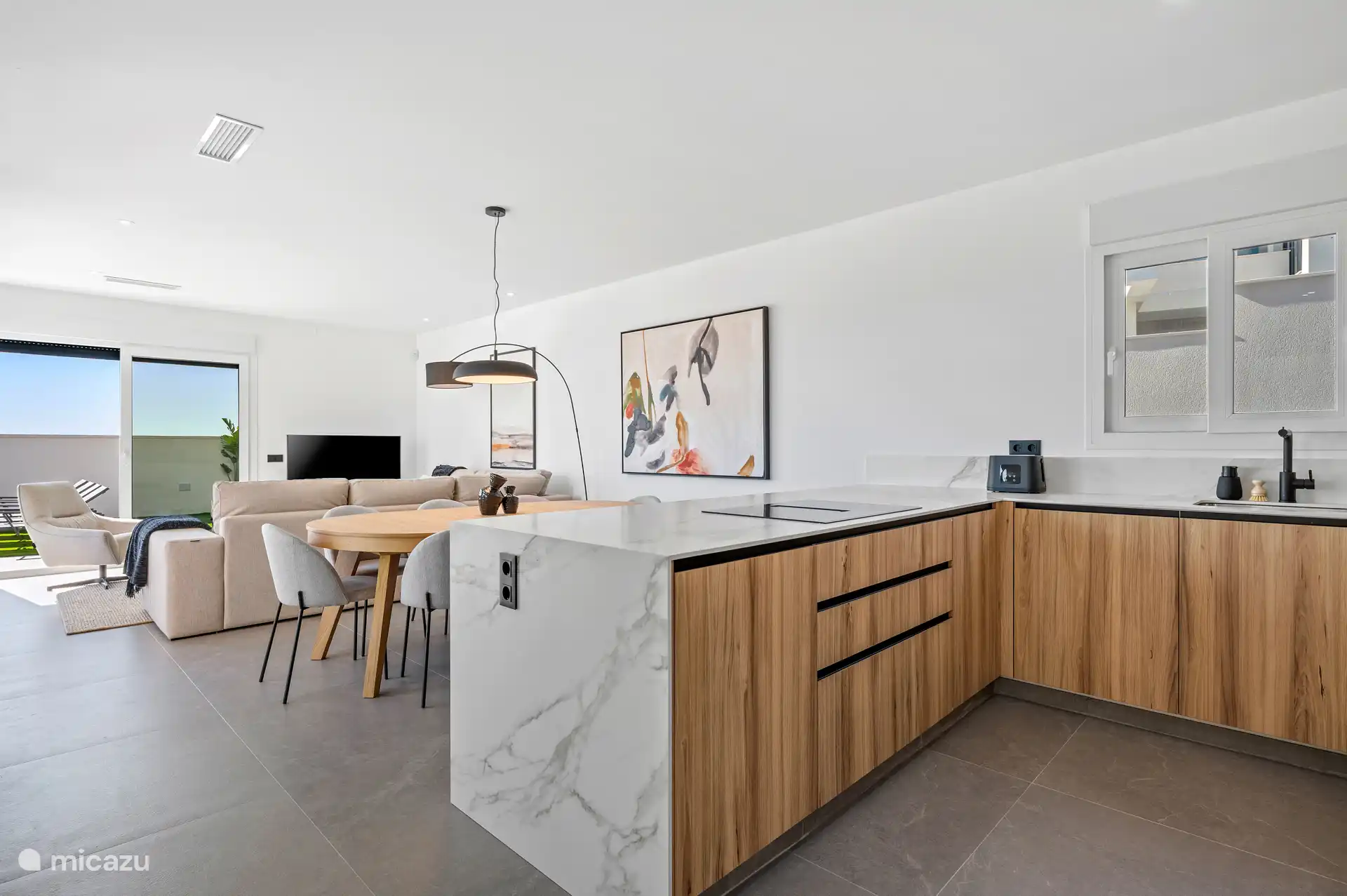 Keuken en woonkamer