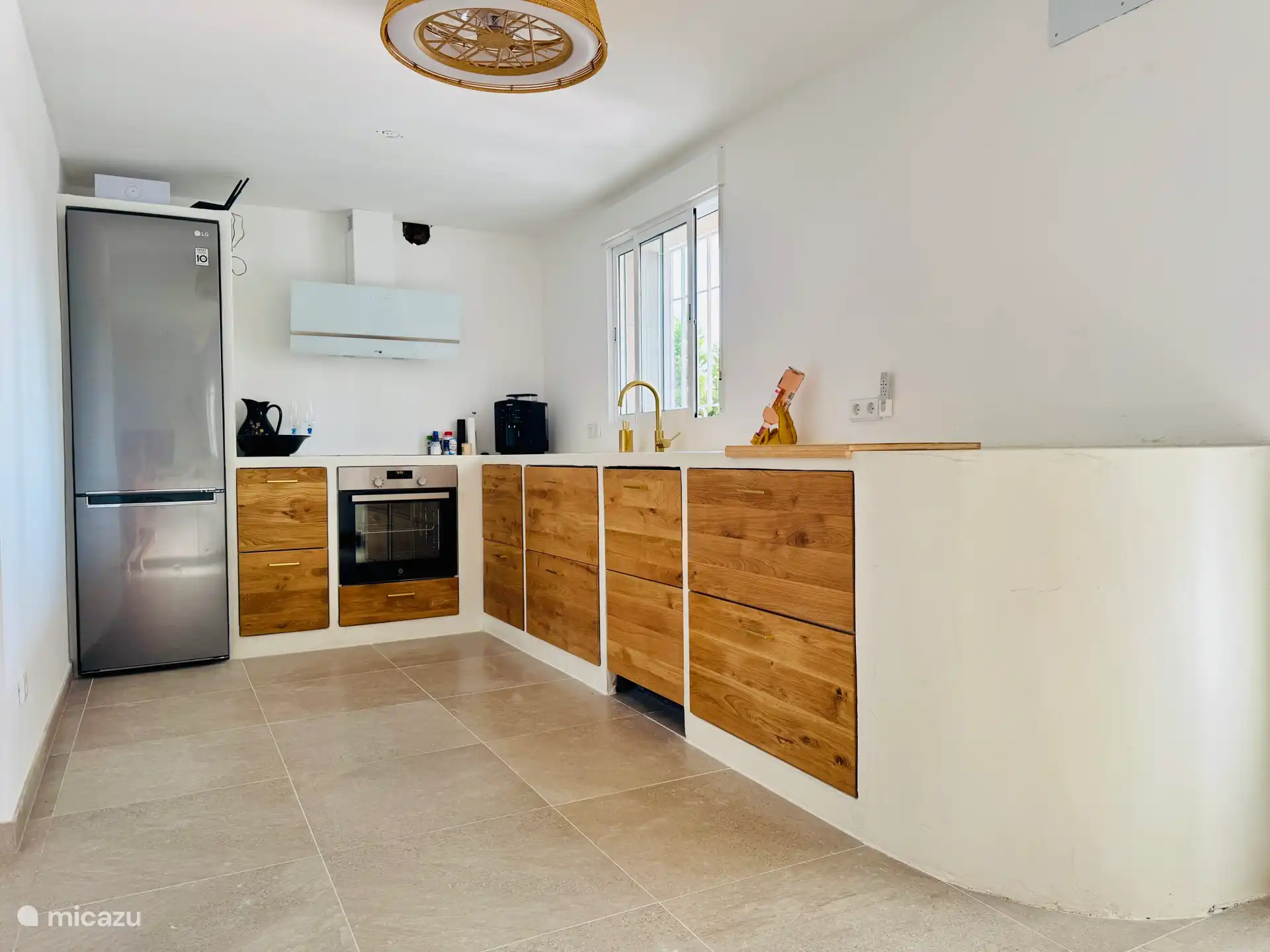 Moderne 'Ibiza stijl' keuken