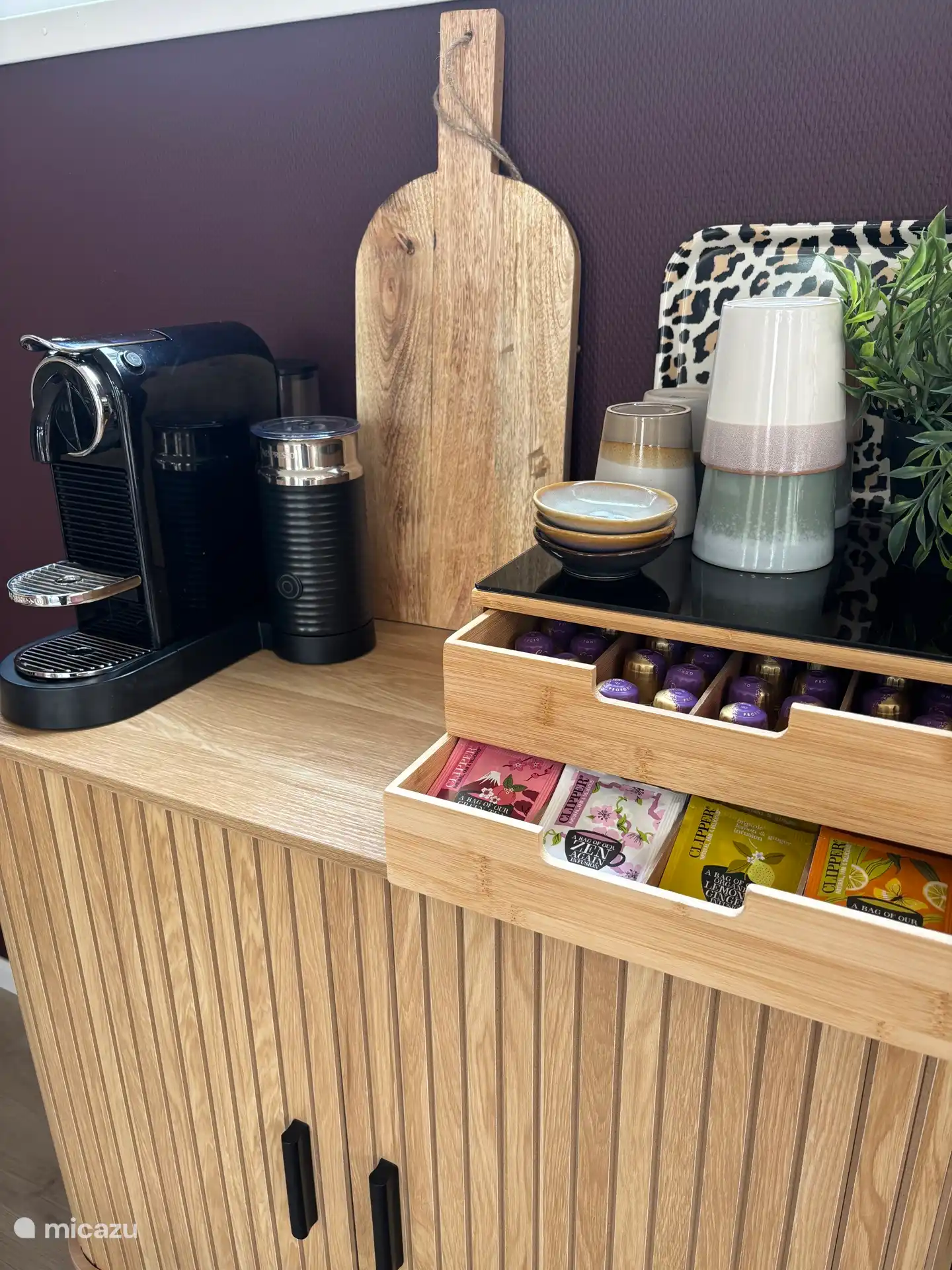 Eine Nespresso-Kaffeemaschine mit kostenlosem Kaffee und Tee ist beim Aufenthalt enthalten