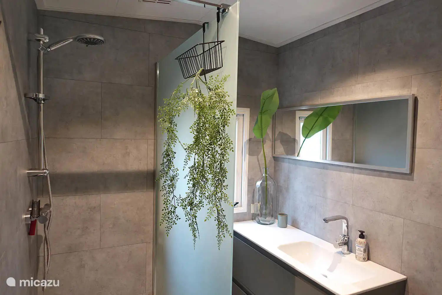 Baño | Alquiler chalet de Zonnehof para 4 personas en Buitenplaats de Berghorst, en Stegeren, cerca de Ommen, Overijssel 