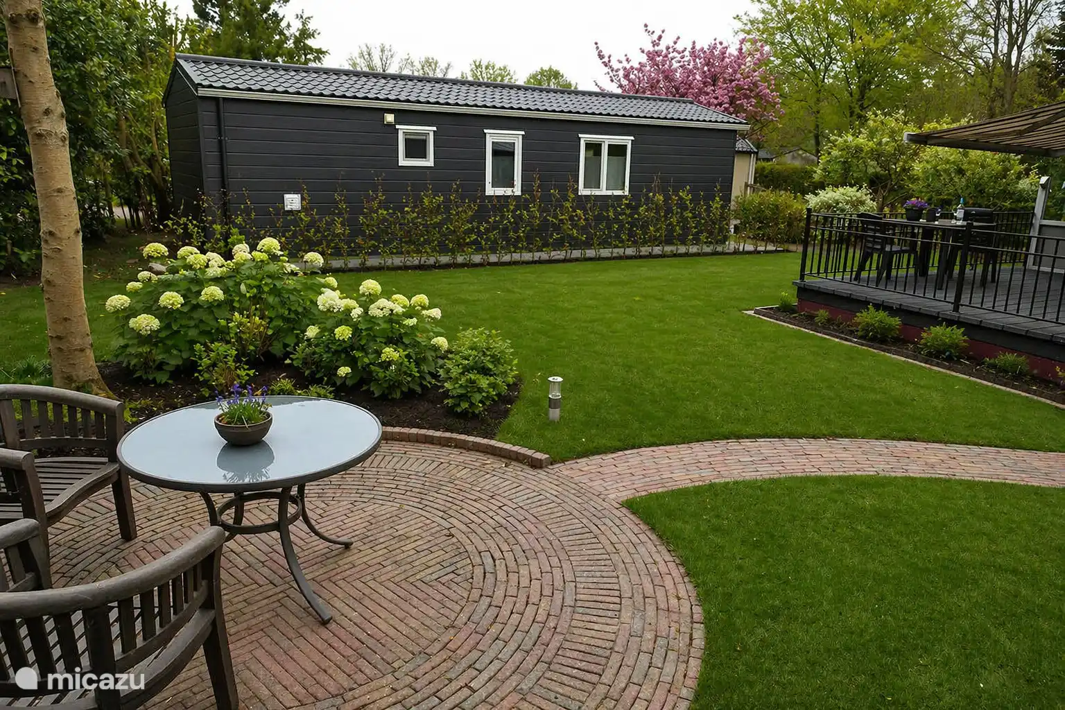 Exterior/jardín 1 | Alquiler chalet de Zonnehof para 4 personas en Buitenplaats de Berghorst, en Stegeren, cerca de Ommen, Overijssel 