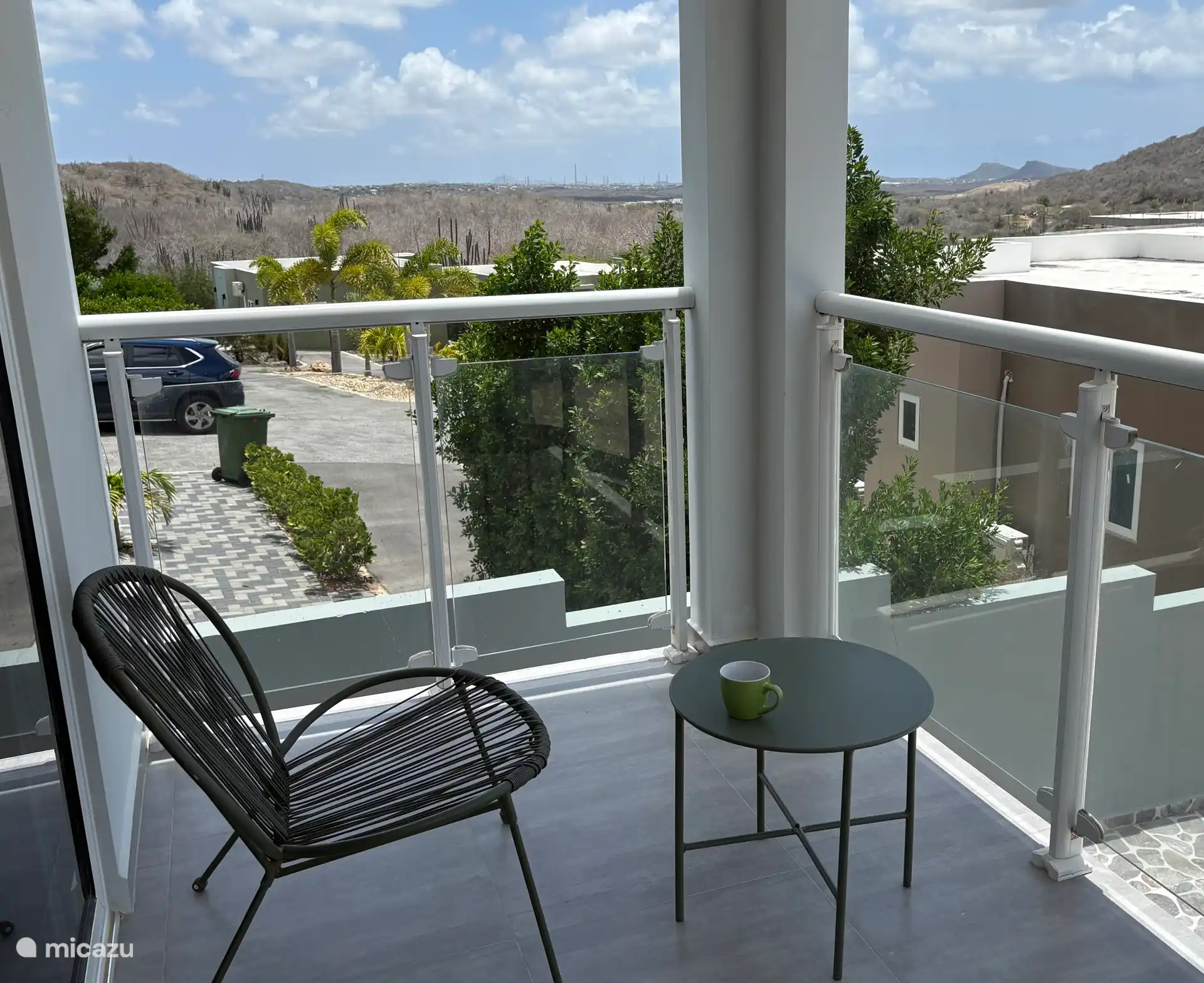 Balcon du rez-de-chaussée devant.
