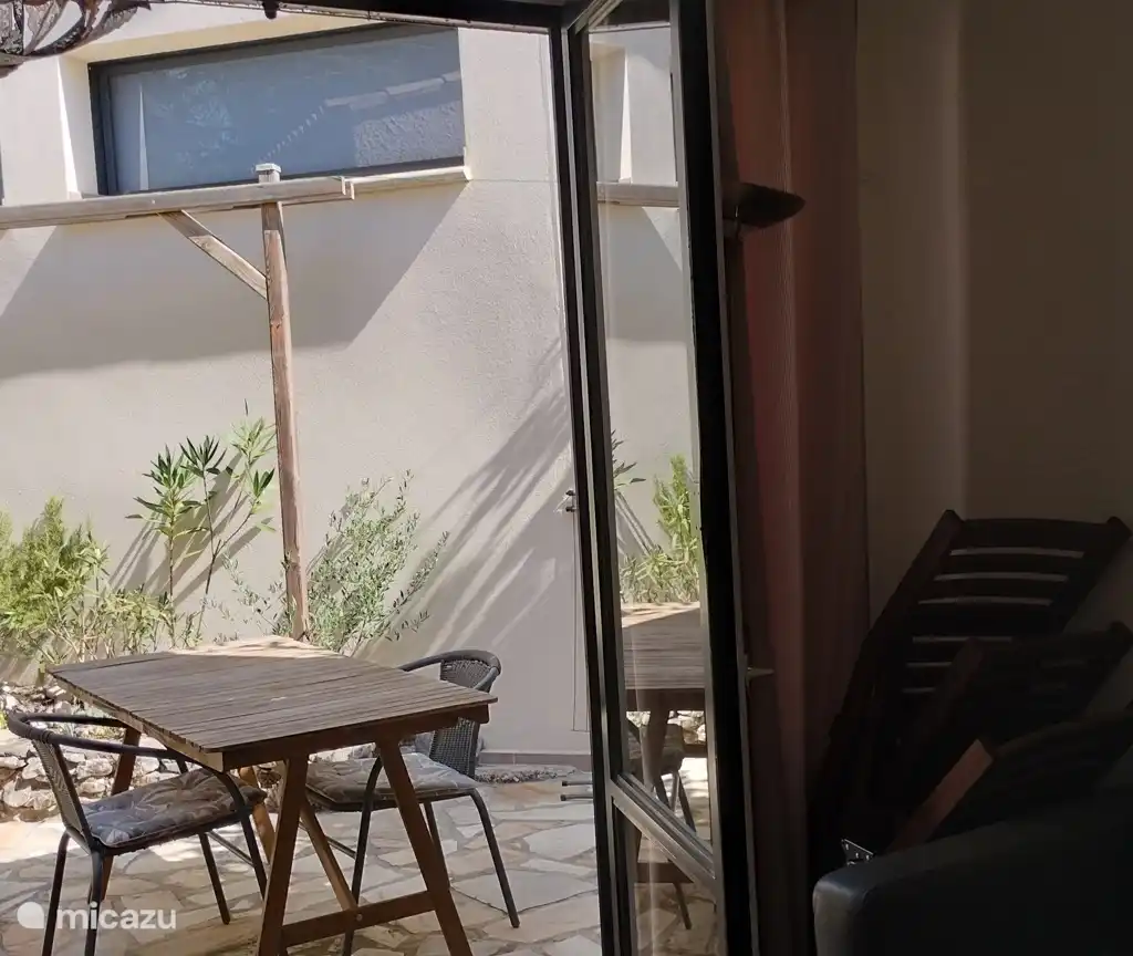 Naturistische bastidon aan de voet van de Ventoux