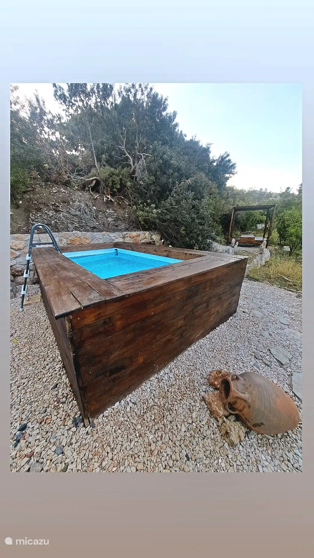 Esta es nuestra piscina de relajación. ¡Disfruta de un baño refrescante!