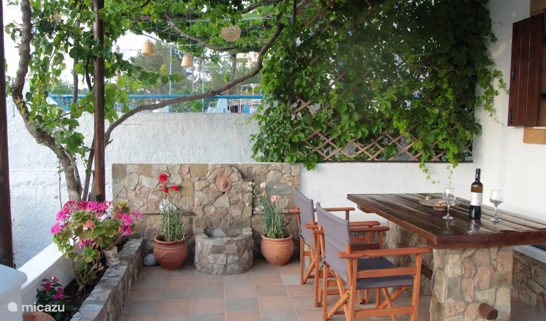 Jardín delantero de la villa