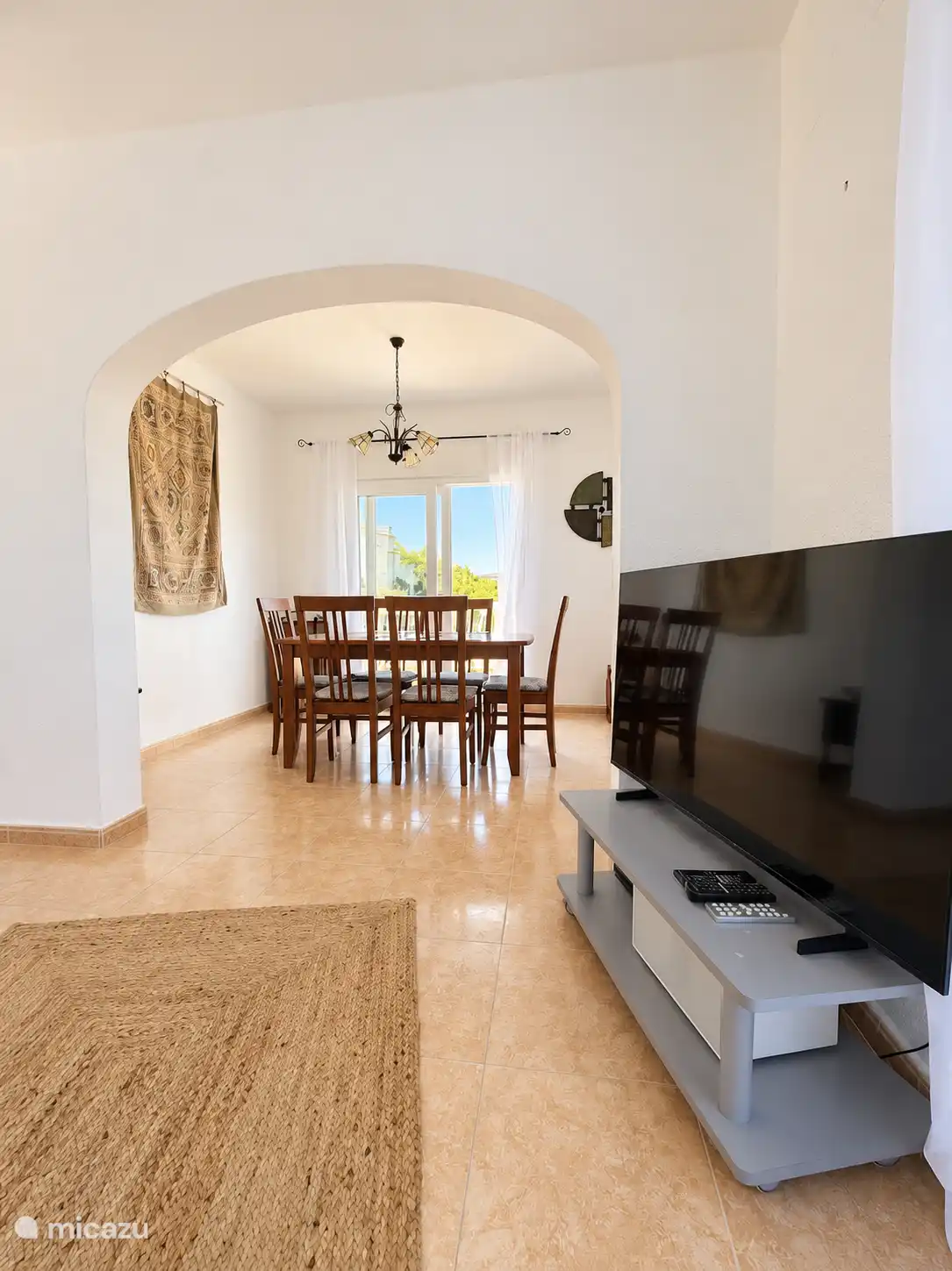 dining room with exit to terrace