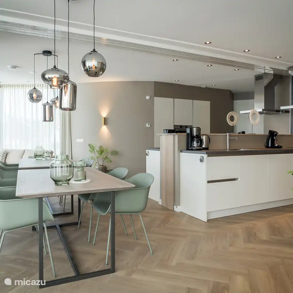 Luxe Familievilla met hottub 1-8p