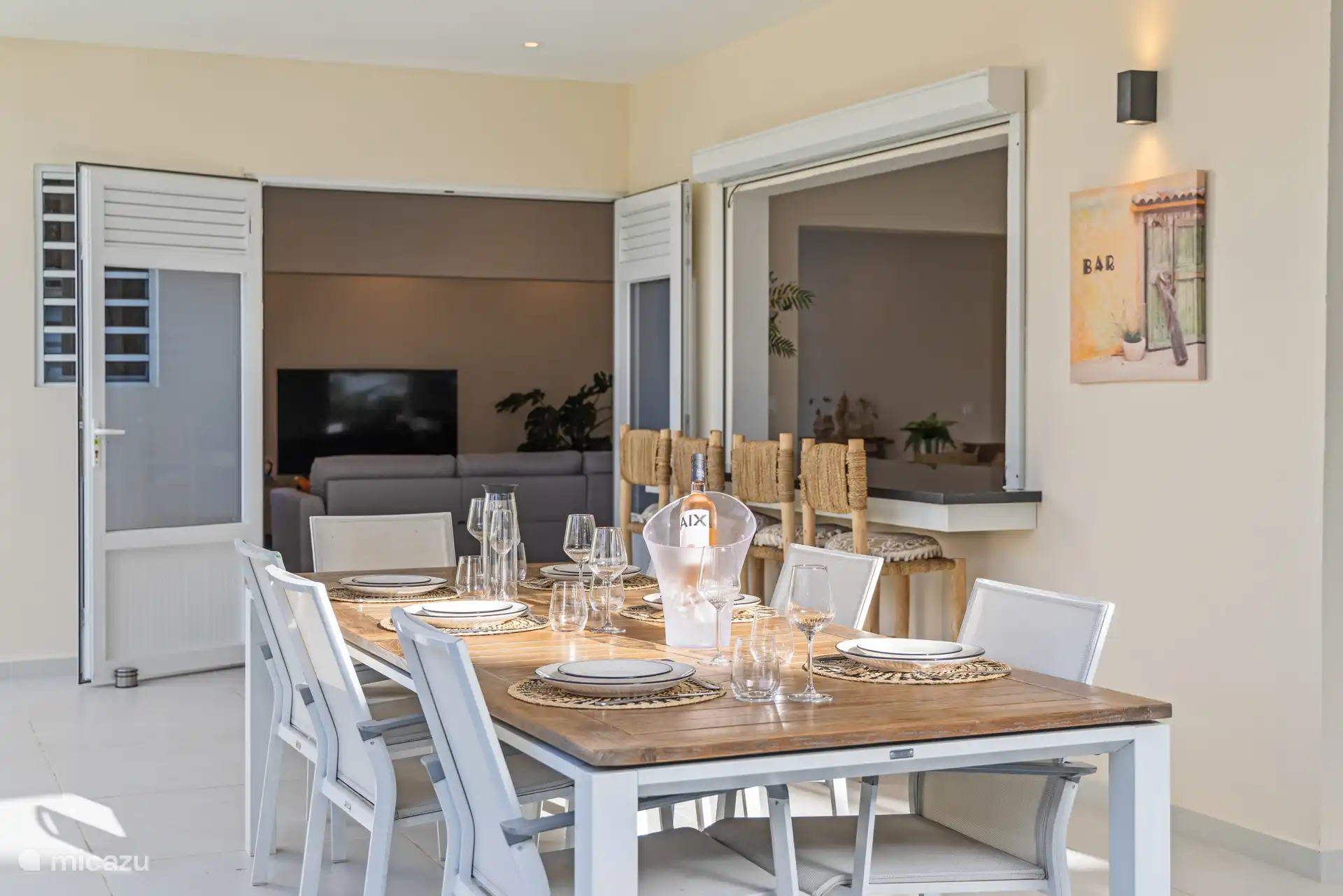 Barra + mesa de comedor