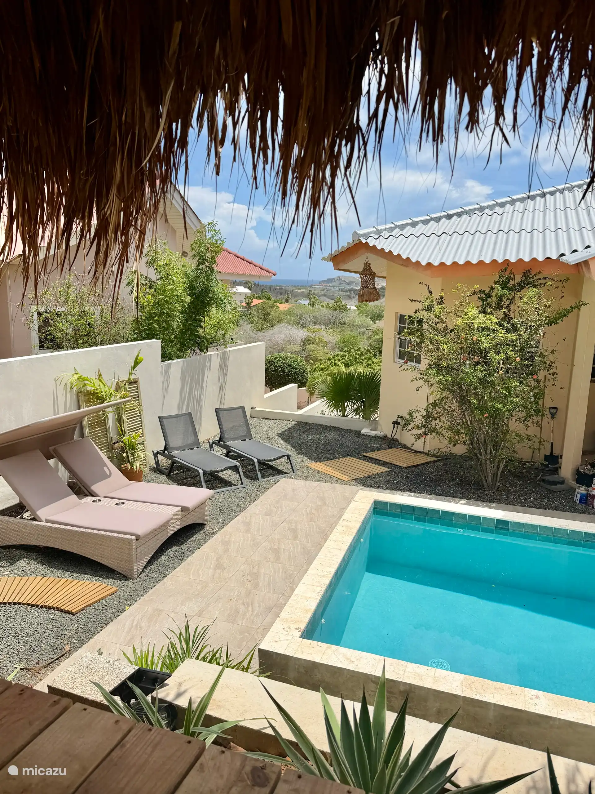 From the palapa you have a beautiful view. You can even see the sea.
