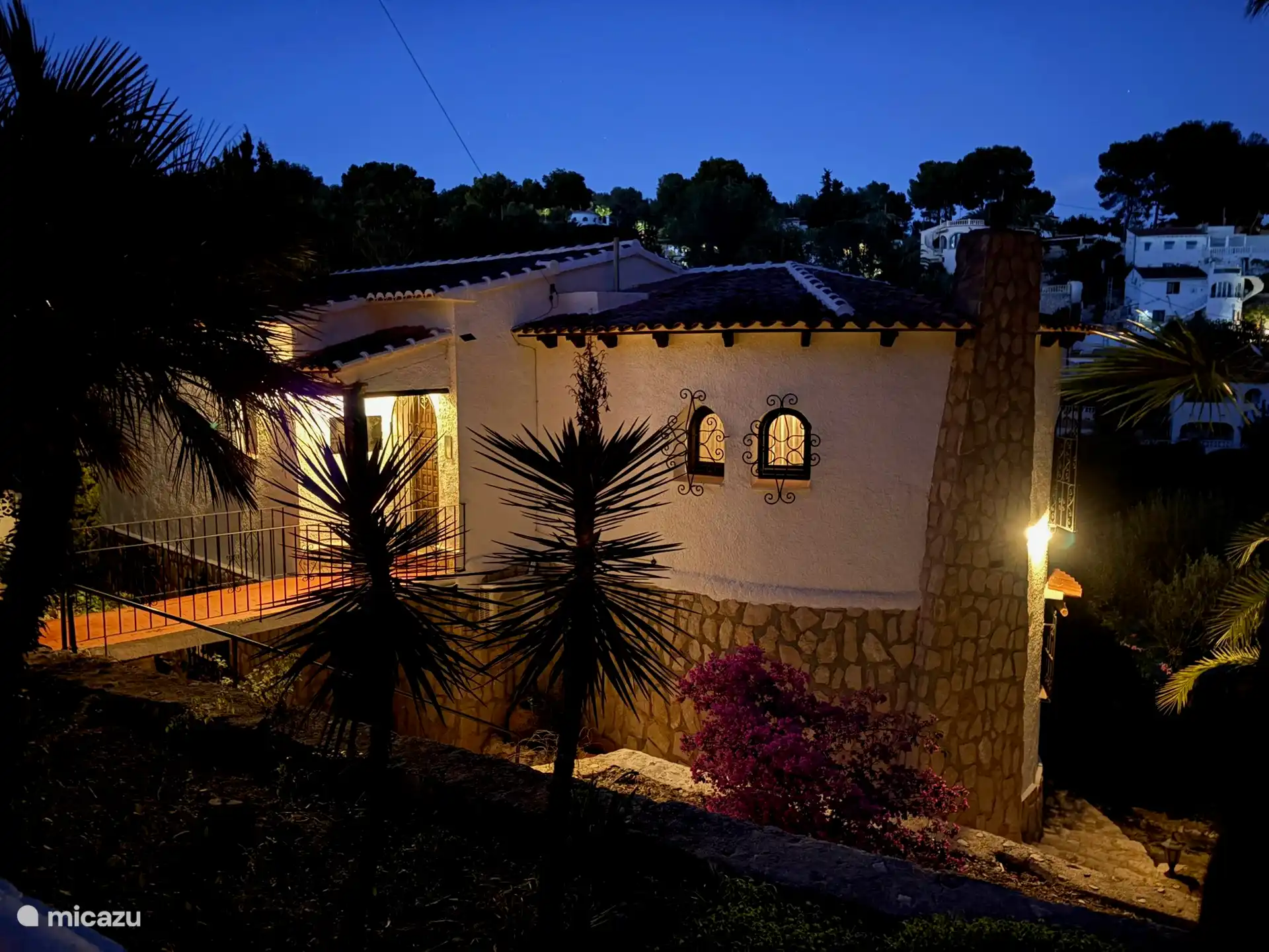 Maison au crépuscule - avant de la salle
