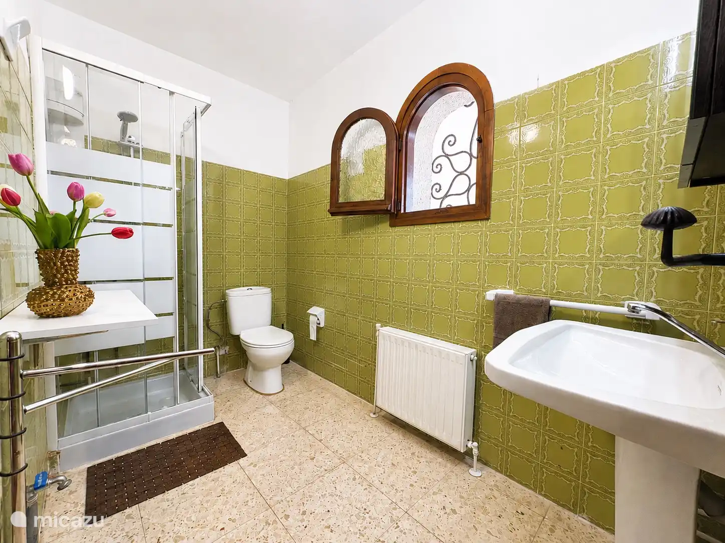 Maison d’hôtes de la salle de bain (rez-de-chaussée)