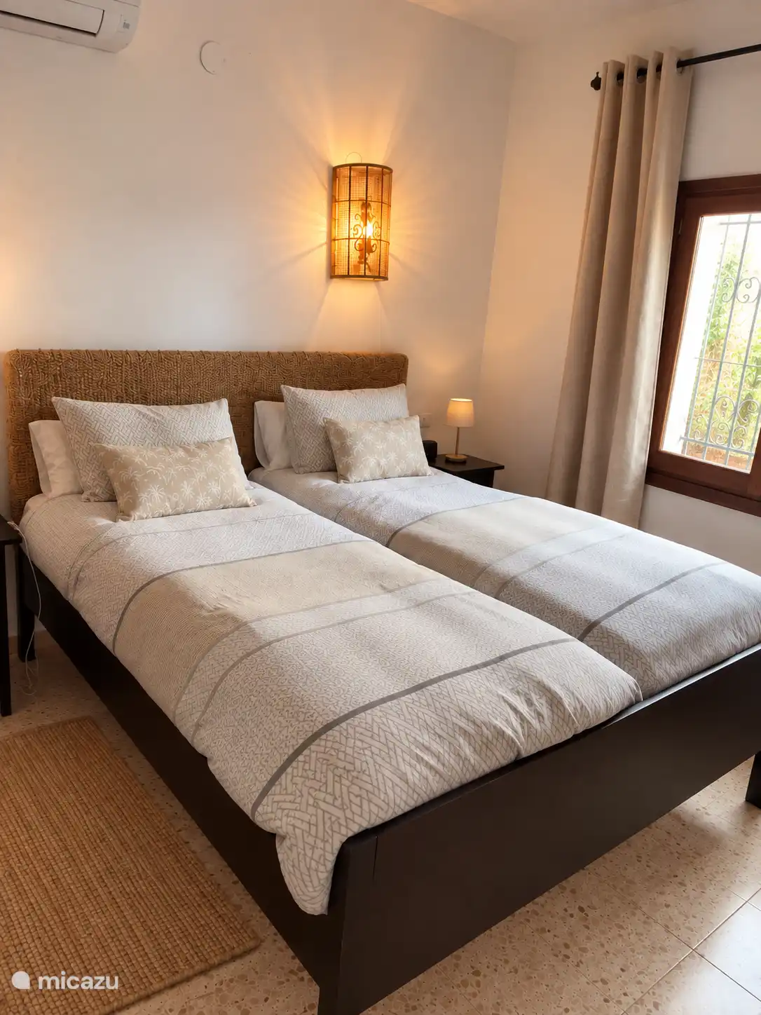 Chambre au rez-de-chaussée (maison d’hôtes)