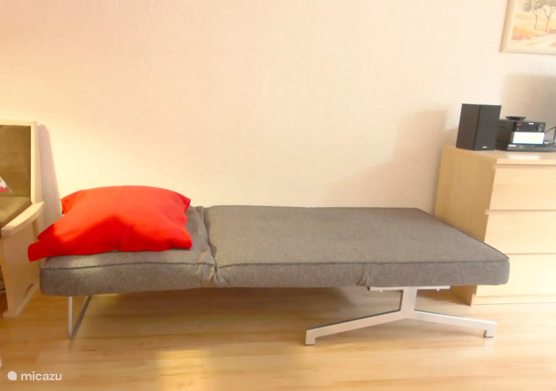 stoel, nu in bed veranderd