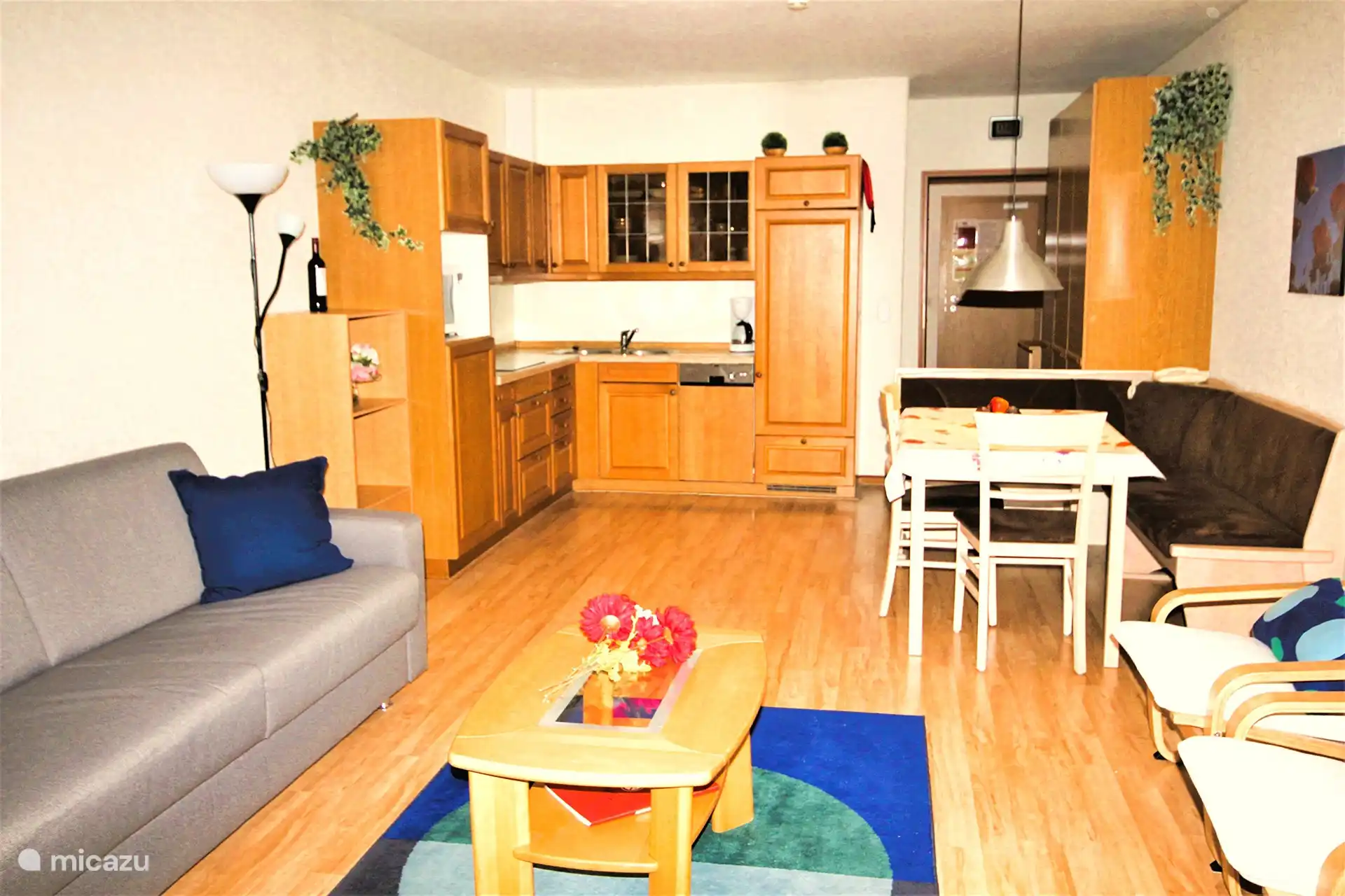 woonkamer met open keuken