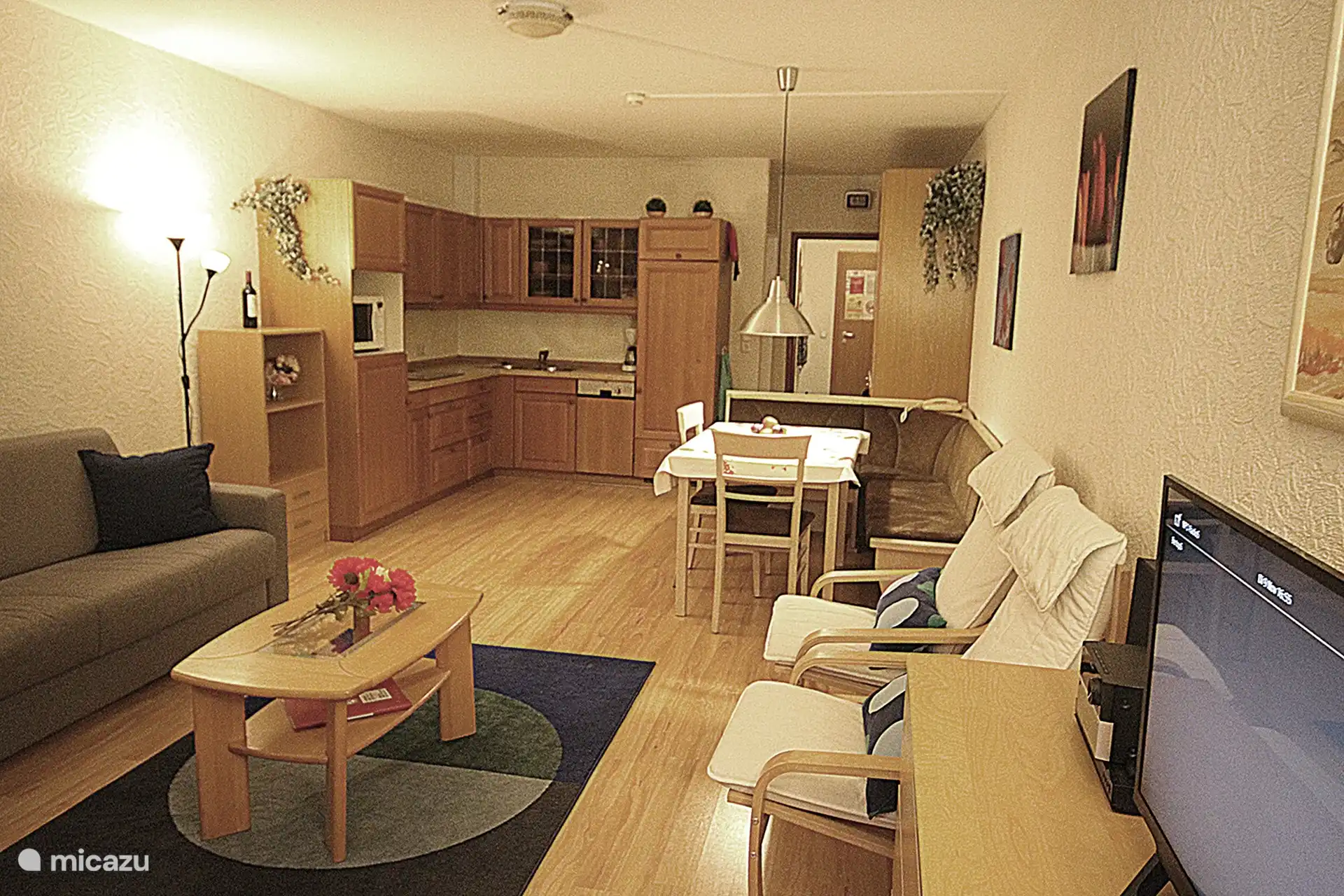 woonkamer met open keuken
